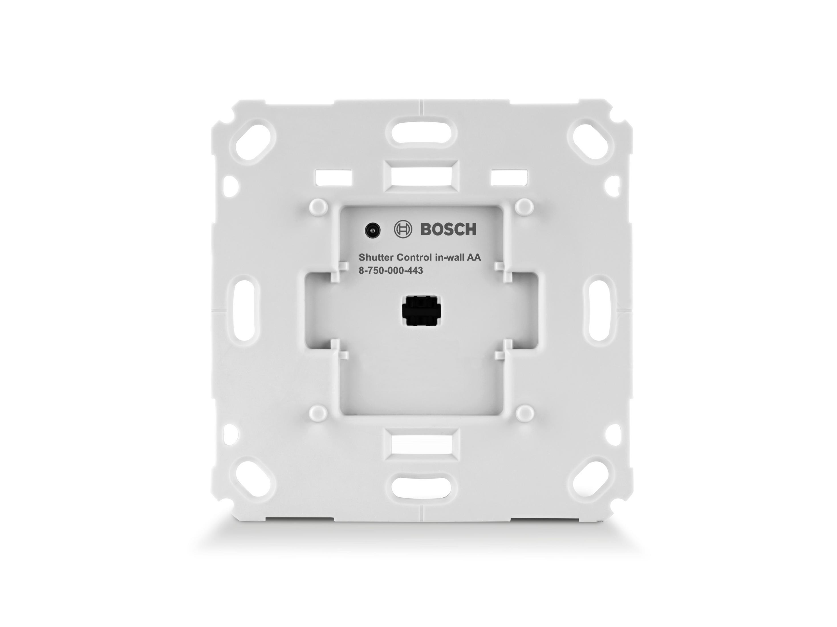 Ein weißes Bosch Smart Home Gerät, quadratische Basis mit schwarzem Stecker, isoliert auf Weiß.