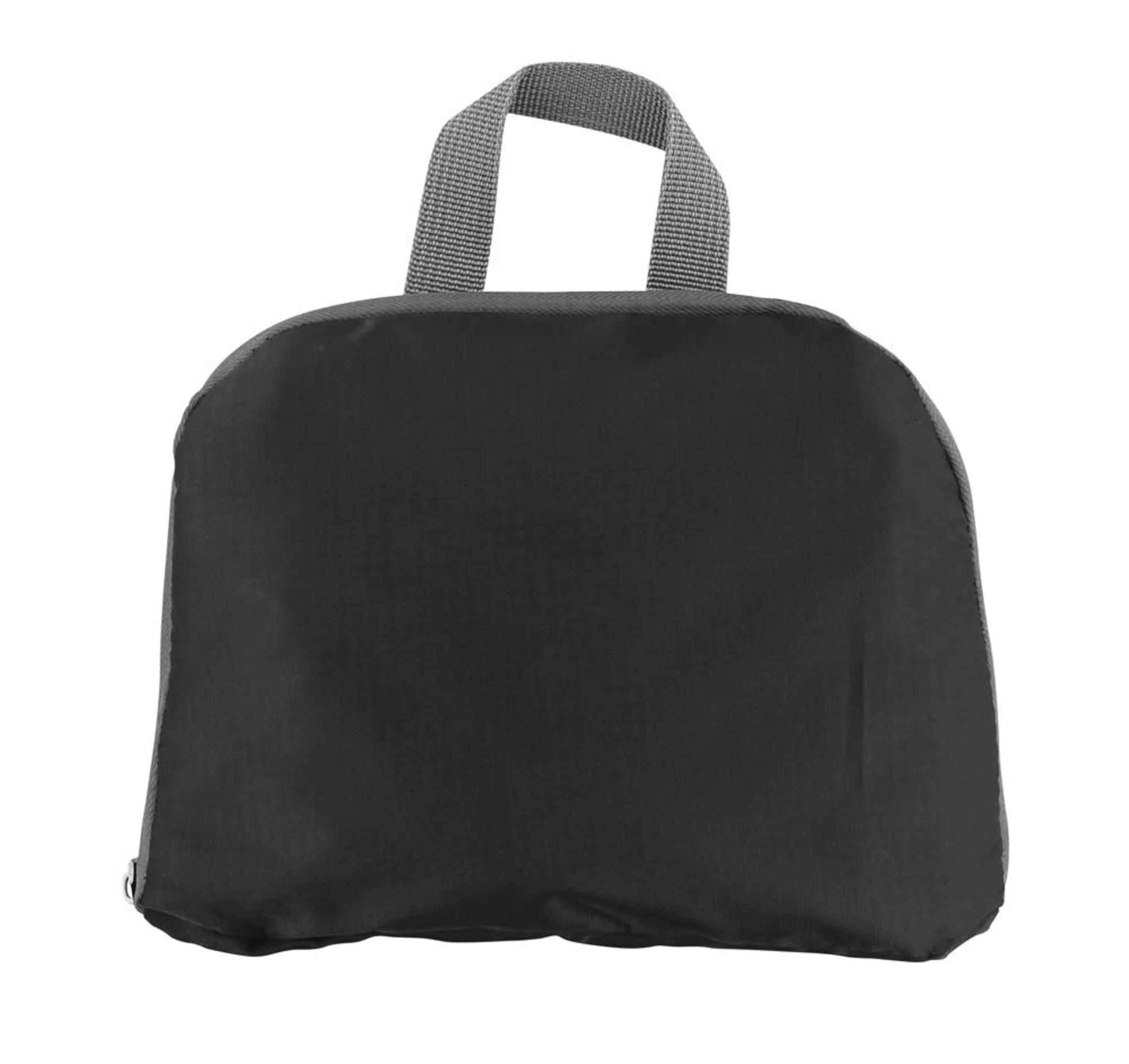 Schwarze zusammengefaltete Tasche mit grauem Henkel. Einfache schwarze Oberfläche. Weißer Hintergrund.