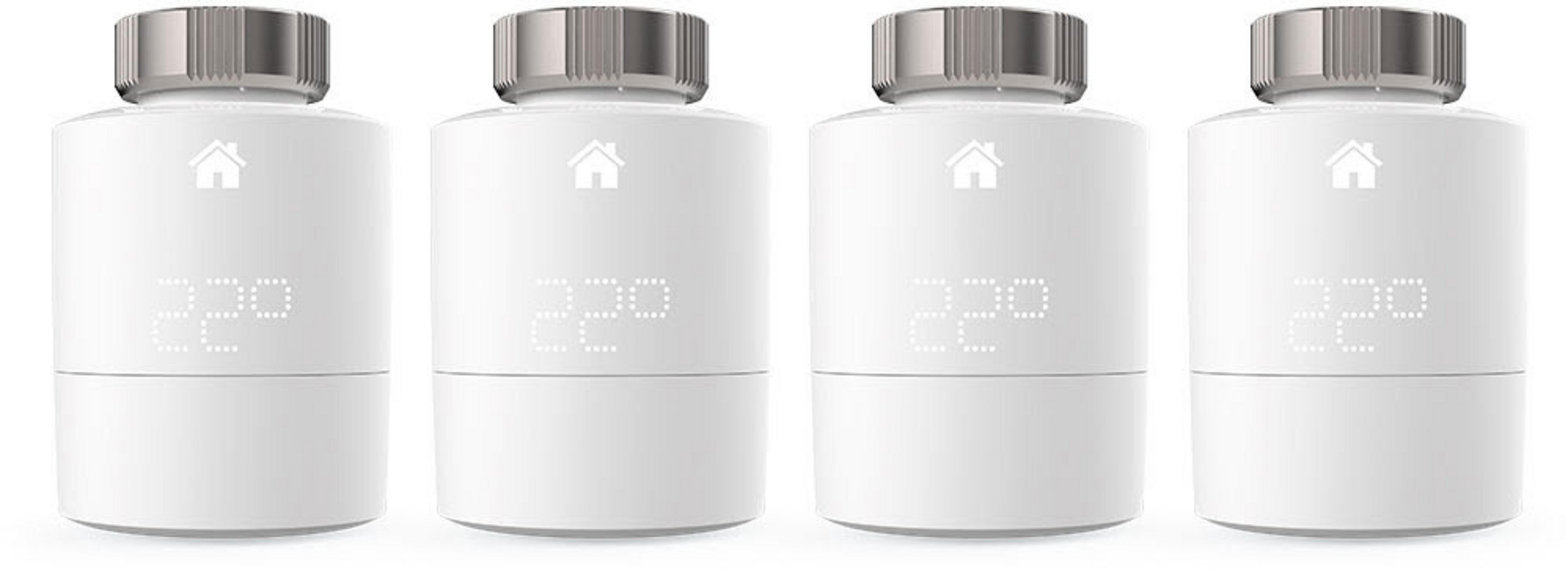 Vier witte slimme thermostaten met digitale displays, alle tonen '22.0'. Witte achtergrond.