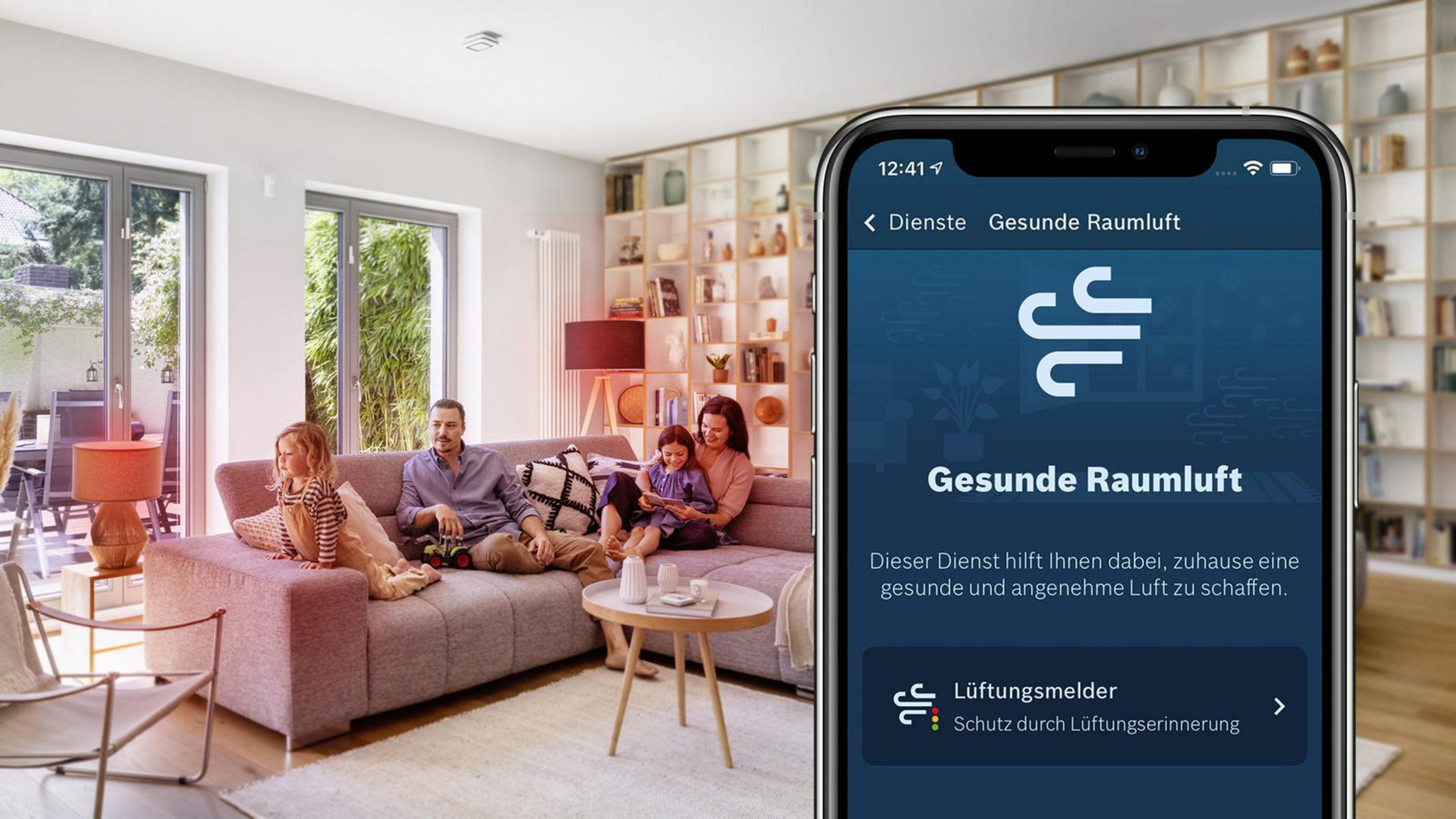 Rodzina korzystająca z telefonu w salonie, z interfejsem smart home na ekranie.