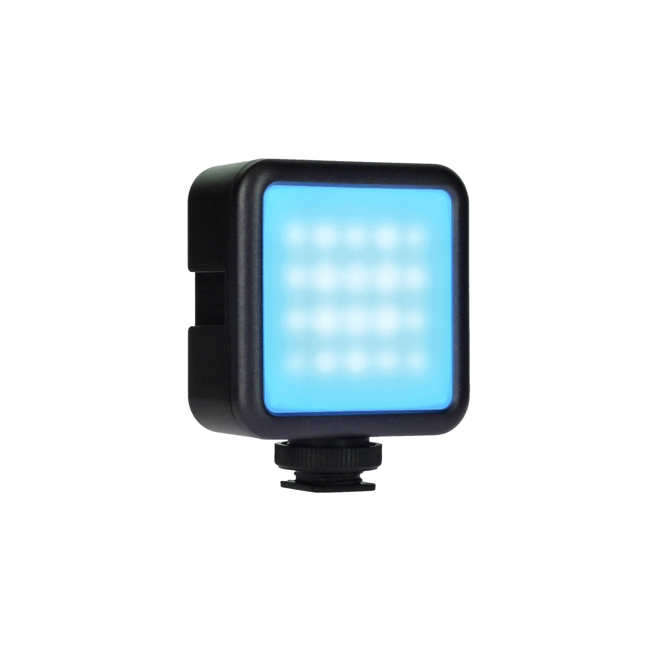 Ein kleines, quadratisches LED-Licht mit schwarzem Rahmen, das blaues Licht aussendet.