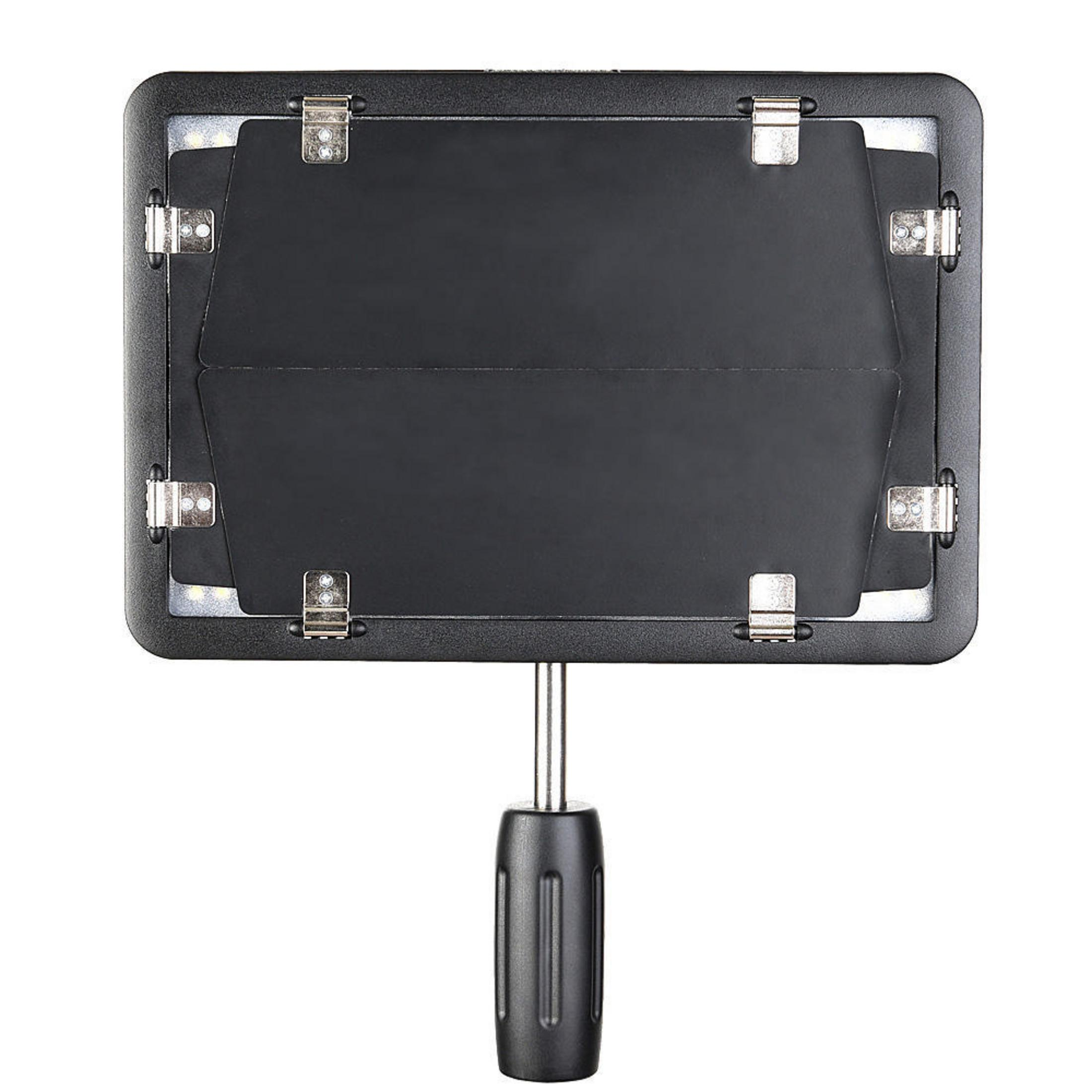 Ein schwarzes LED-Lichtpanel mit verstellbaren Klappen und einem Griff. Es ist auf weißem Hintergrund.