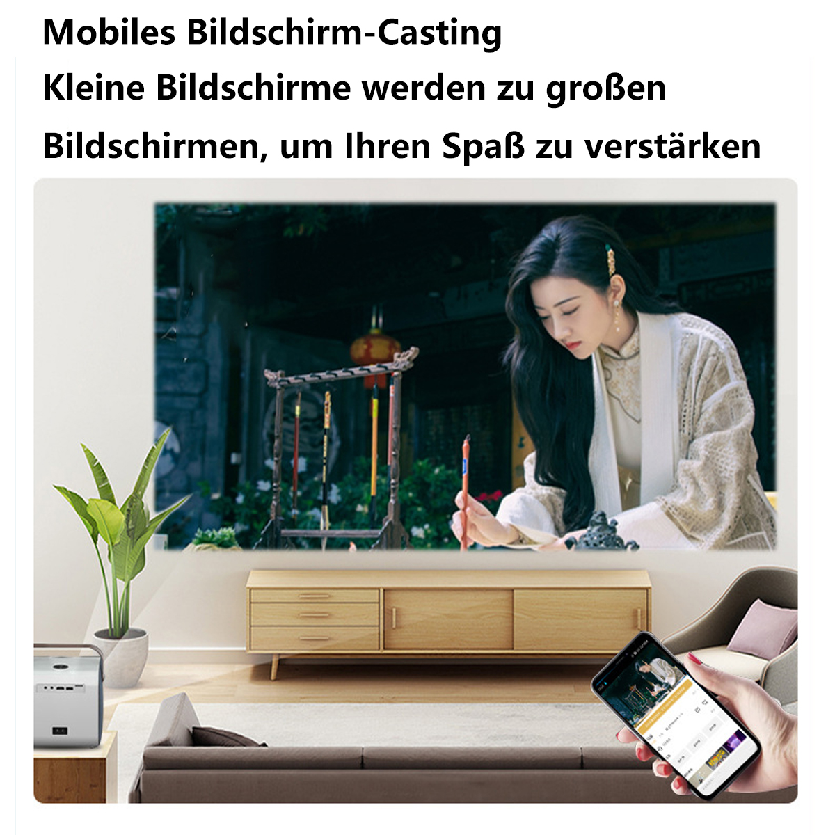 Frau betrachtet ein projiziertes Bild einer Frau auf einem großen Bildschirm. Textüberlagerung.
