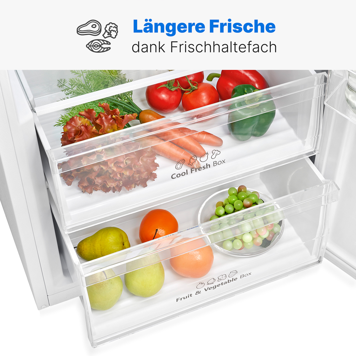 Kühlschubladen mit frischen Produkten: Tomaten, Karotten, Paprika, Birnen und Trauben.