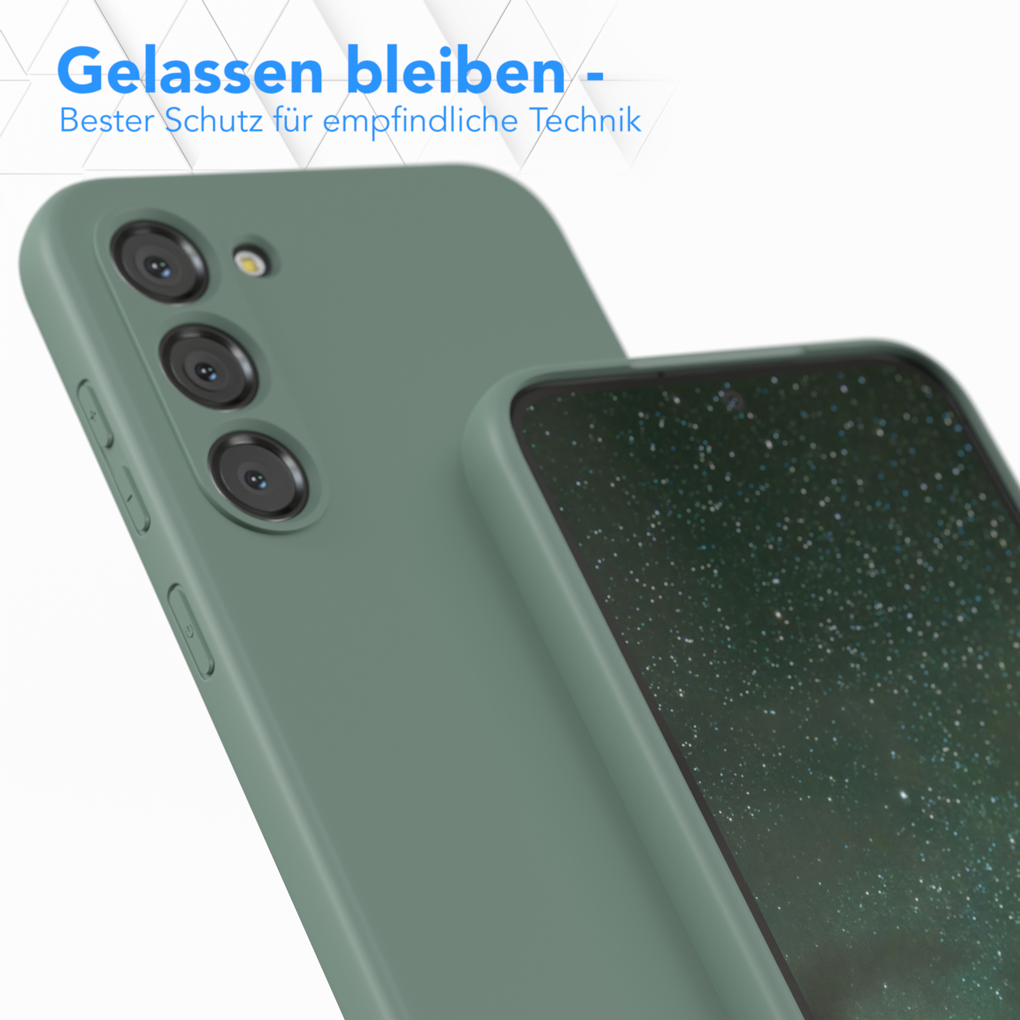 Nahaufnahme von zwei grünen Handyhüllen. Eine bedeckt ein Telefon, die andere ist separat. Das Telefon hat Kameras.
