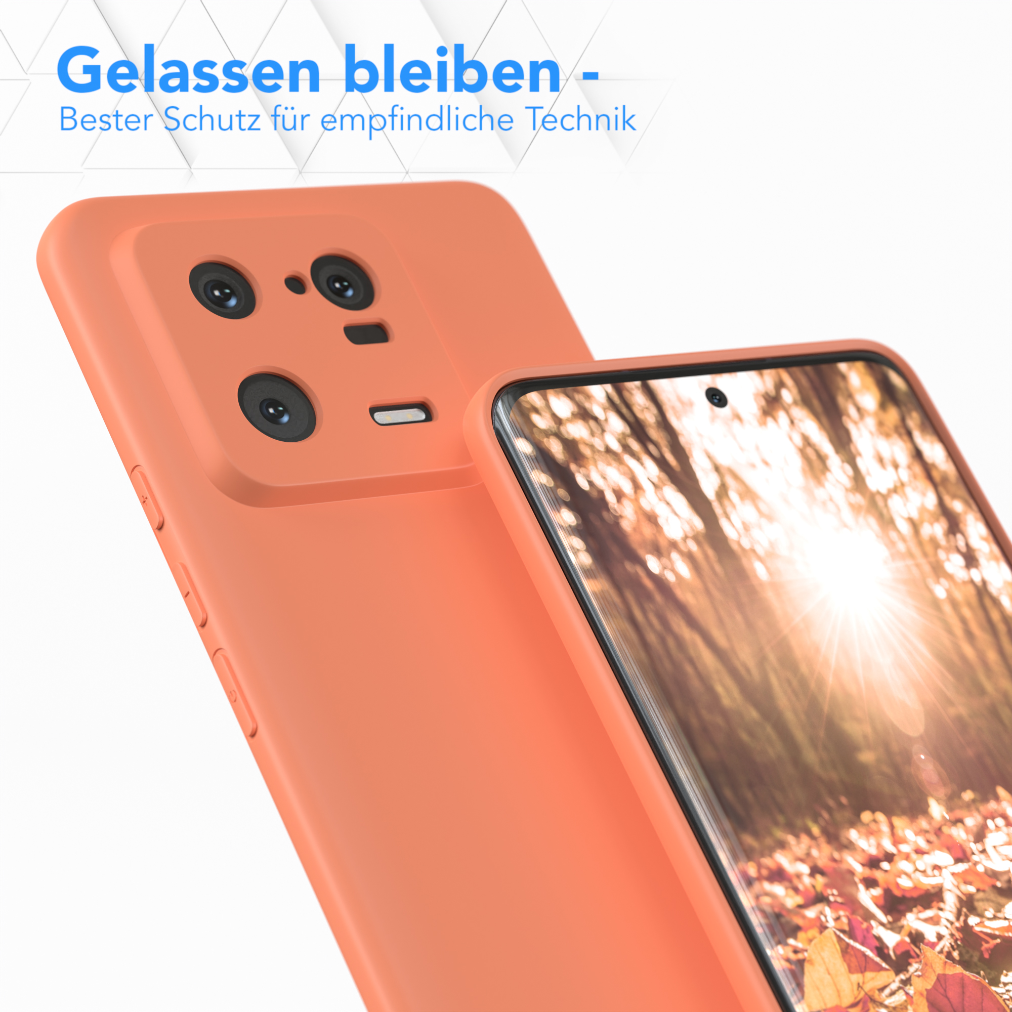 Orangefarbene Handyhülle und Telefon, mit Herbstlaub-Hintergrund und Text 'Entspannt bleiben'.