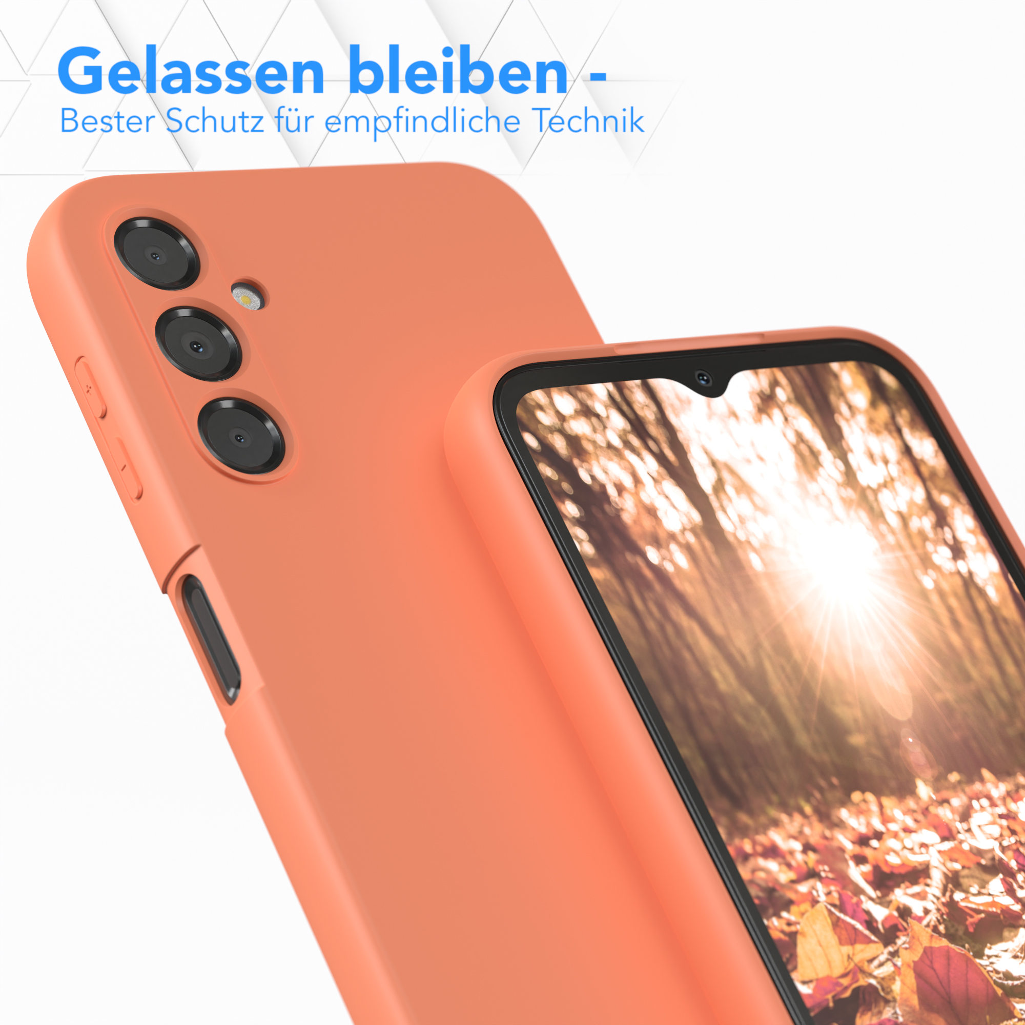 Orangefarbene Handyhülle mit einem Telefon im Inneren. Der Hintergrund zeigt einen Wald mit Sonnenlicht.