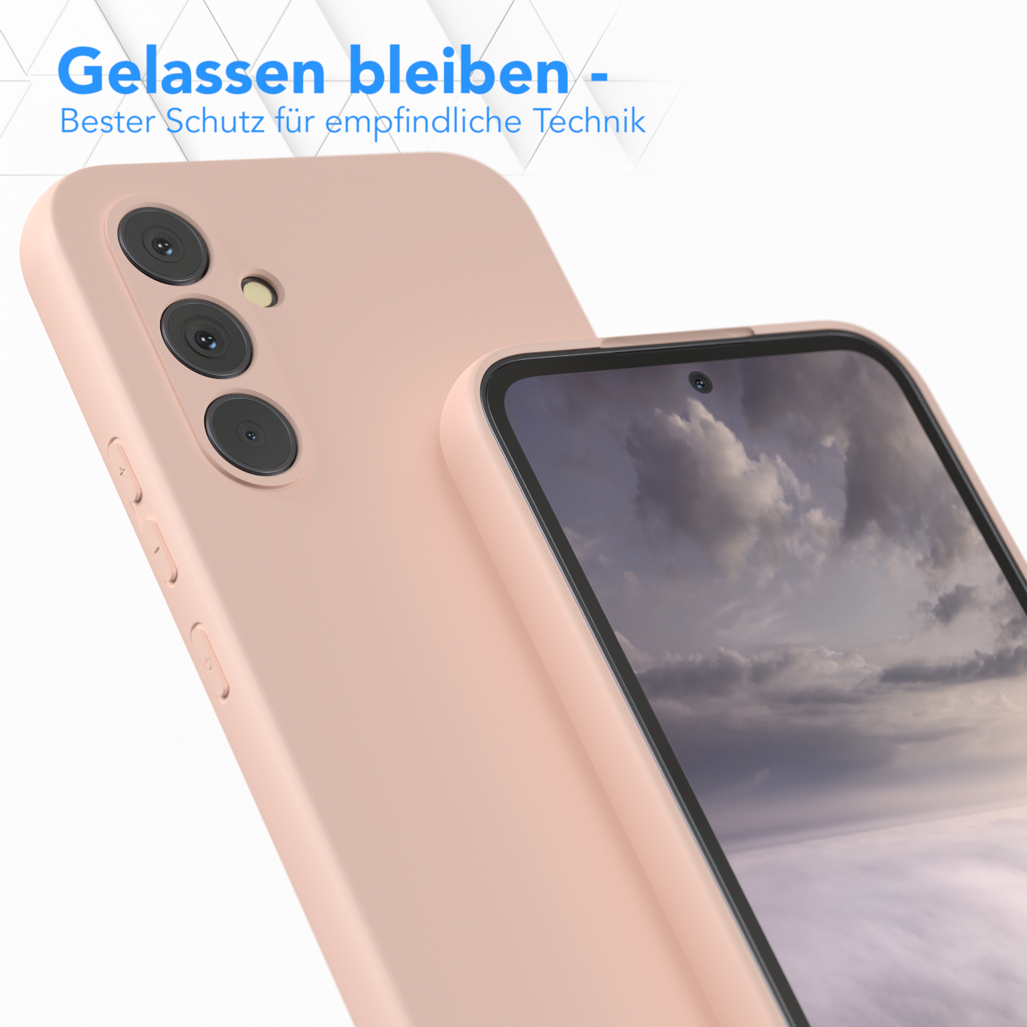 Eine rosa Handyhülle neben einem Telefon mit drei Kameras. Weißer Hintergrund.