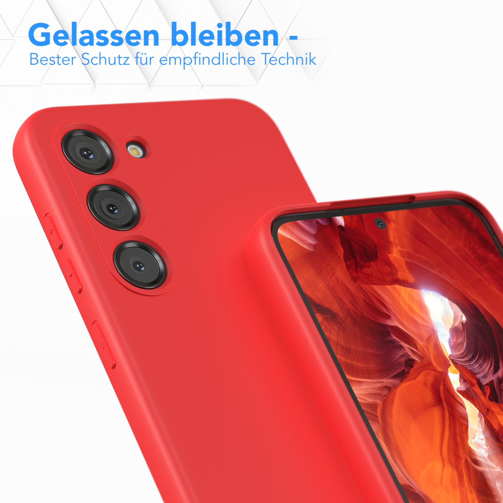 Nahaufnahme einer roten Handyhülle. Das Gehäuse hat drei Kameralinsen. Der Hintergrund ist verschwommen rot.