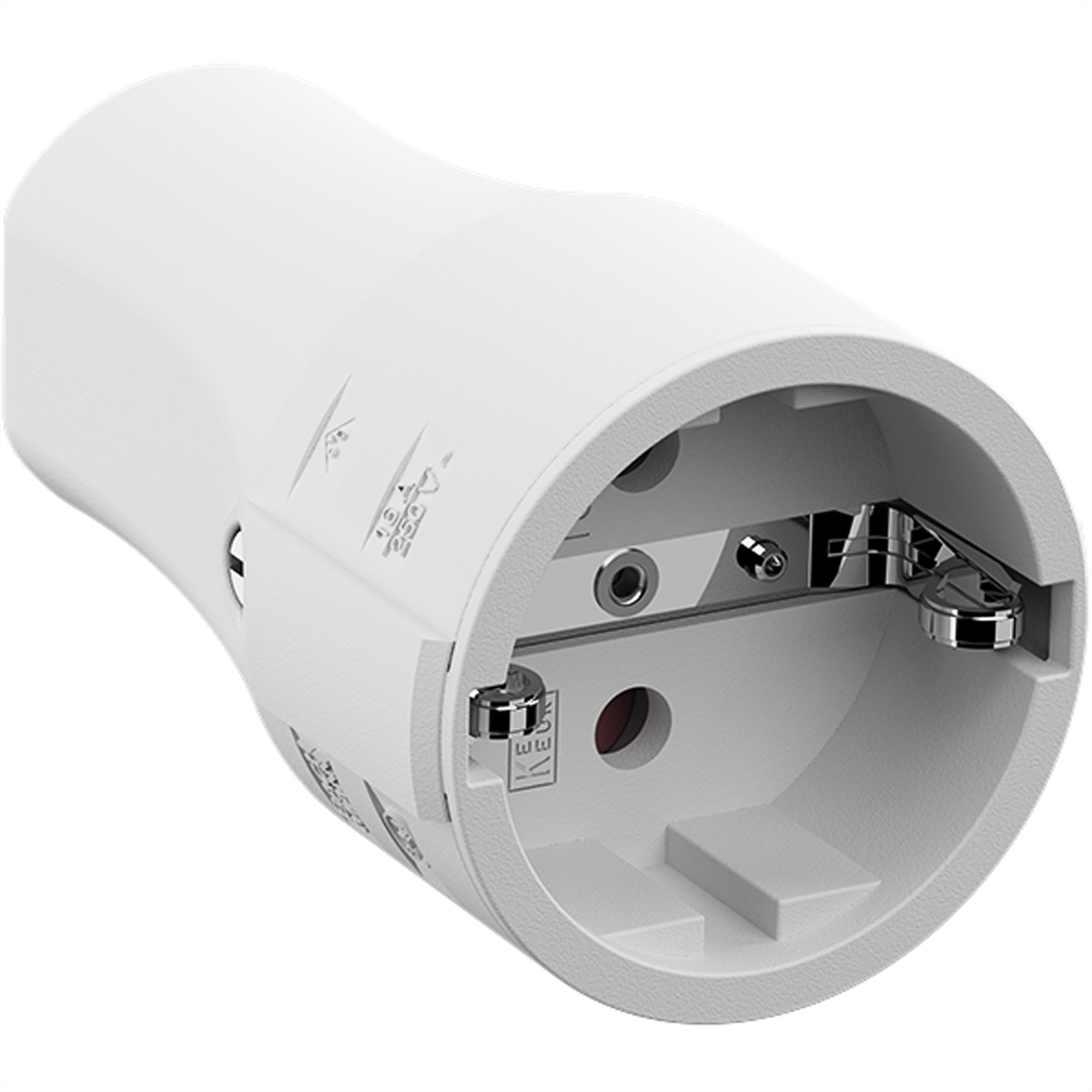 Adattatore per spina bianco con spina europea e presa. Sfondo bianco.