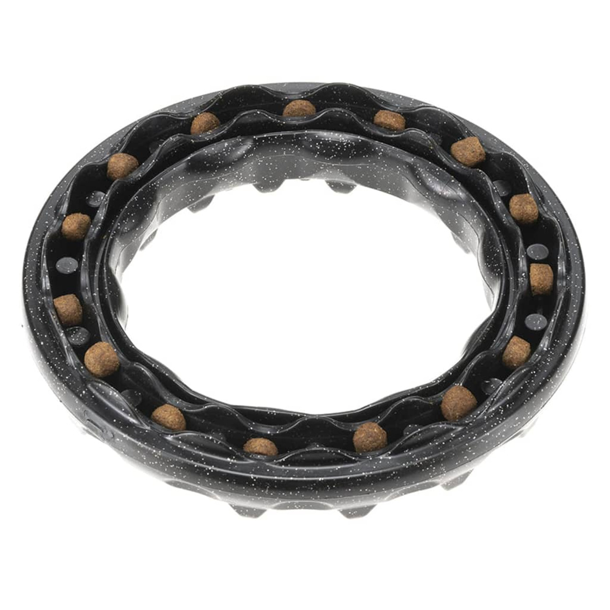Schwarzer Napf für Hundefutter mit Trockenfutterstücken. Rundes Design mit mehreren Spuren.