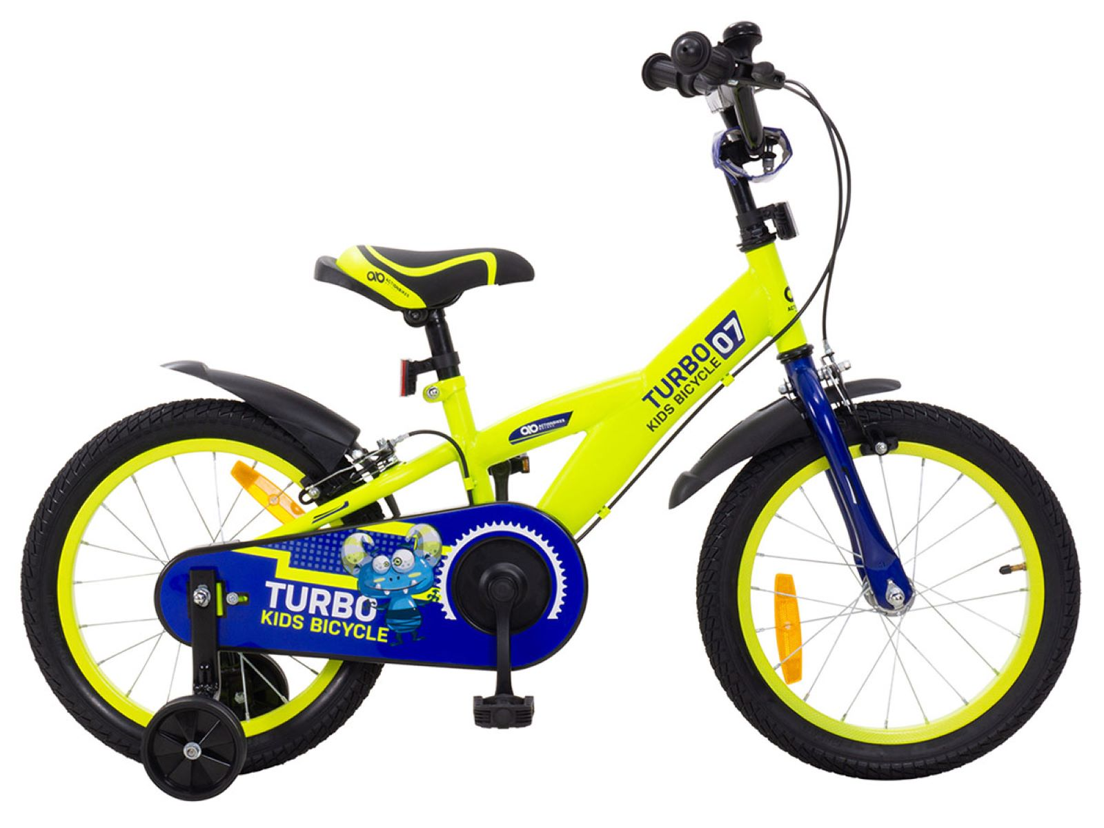 Ein gelb-blaues Turbo-Kinderfahrrad mit Stützrädern. Das Wort Turbo ist sichtbar.