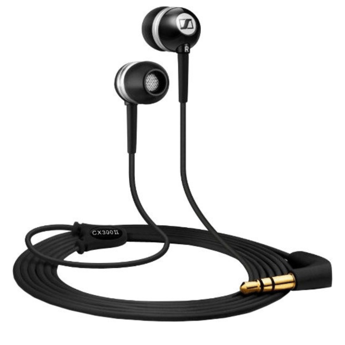 Auriculares Sennheiser negros con cable y conector dorado, aislados sobre blanco.