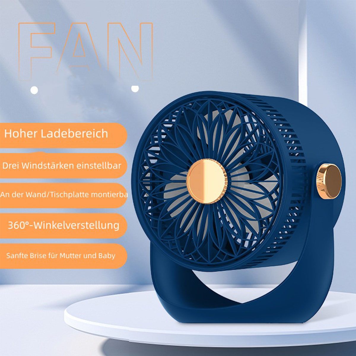 Ein blauer Ventilator mit goldenen Akzenten steht auf einer weißen Oberfläche. Text auf Deutsch im Hintergrund.