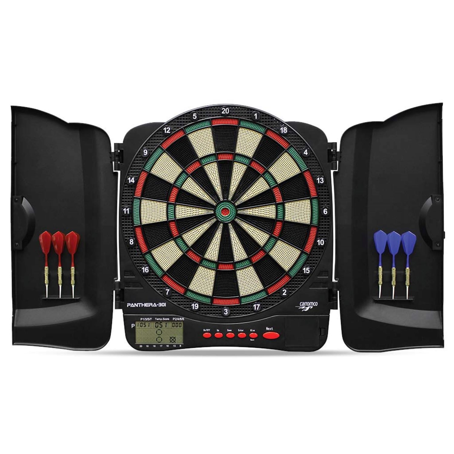 Eine Dartscheibe mit drei Darts und einer Digitalanzeige.