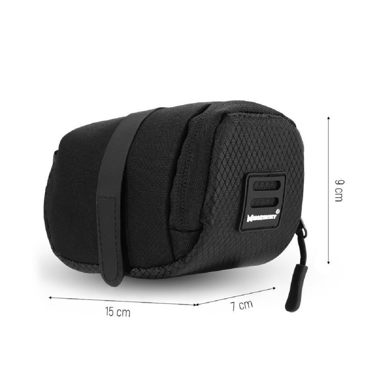 Schwarze Tasche, mit Abmessungen, Seitenansicht, mit dem Markennamen 'Muurwerker'.