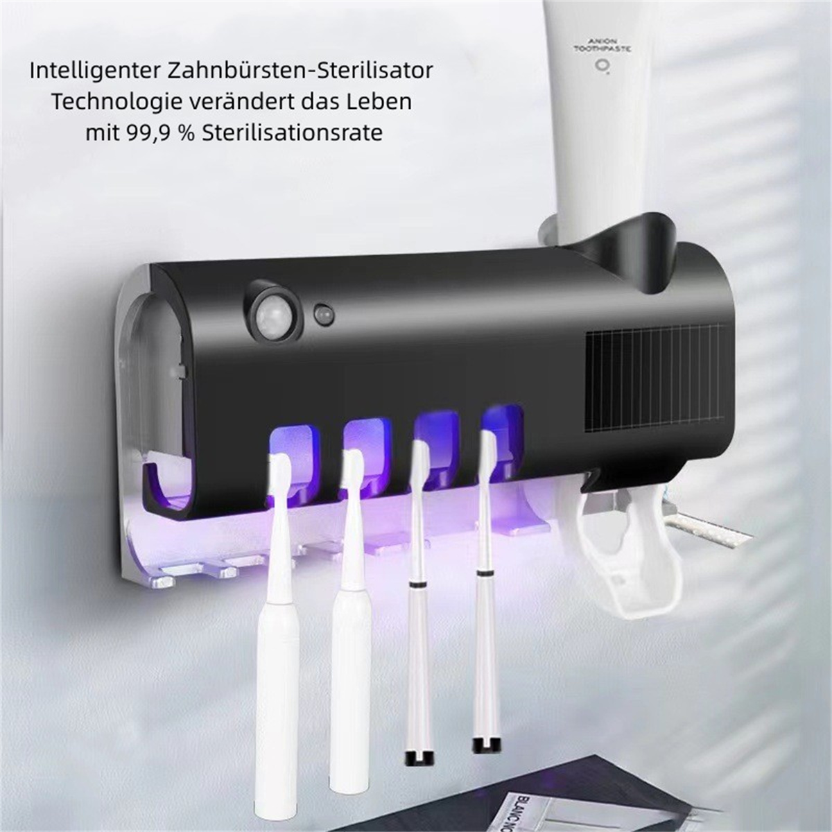 Zahnbürstensterilisator mit Zahnbürsten und Zahnpasta. UV-Licht ist an.