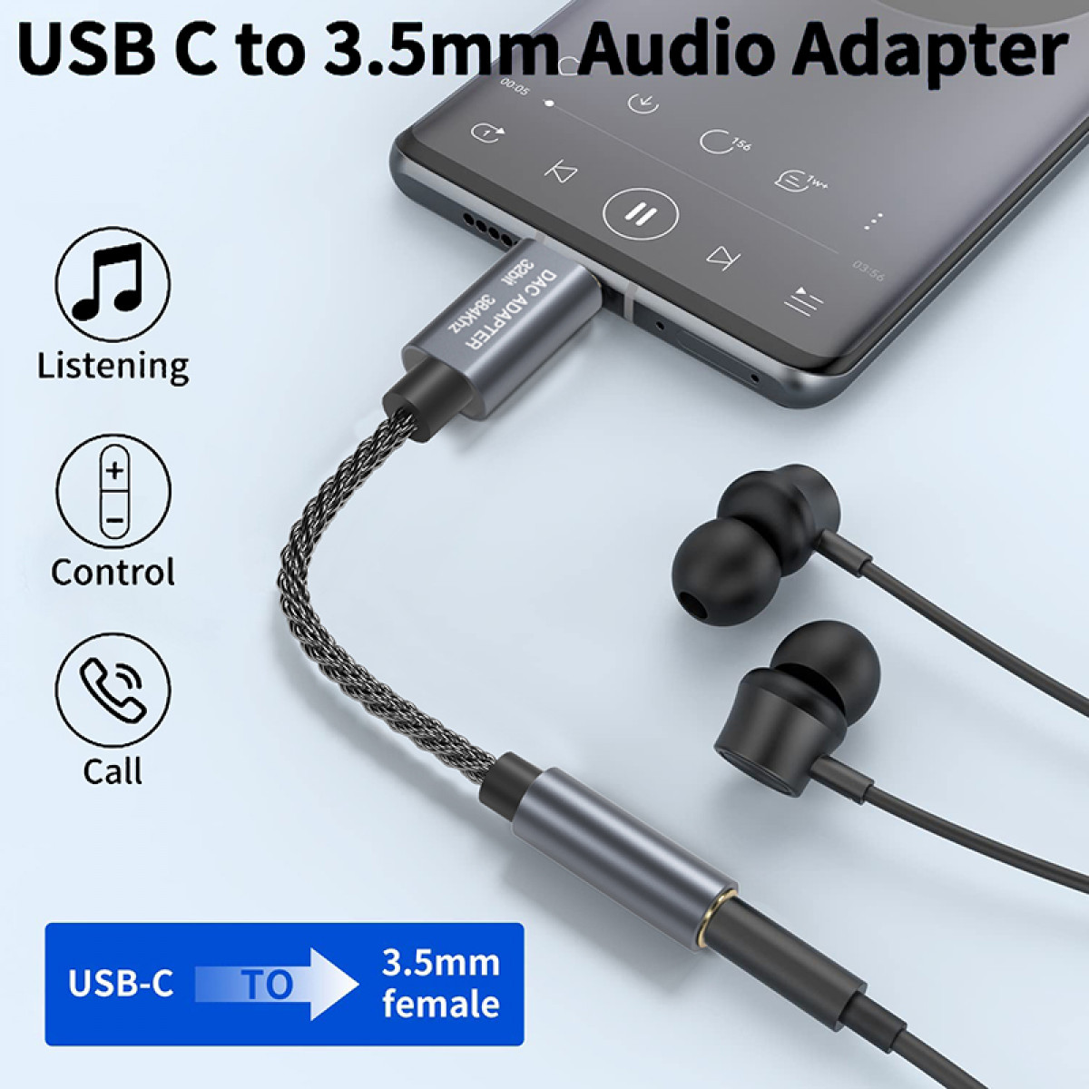 Czarny i szary adapter audio USB C do 3,5 mm ze słuchawkami i smartfonem na jasnoniebieskiej powierzchni.