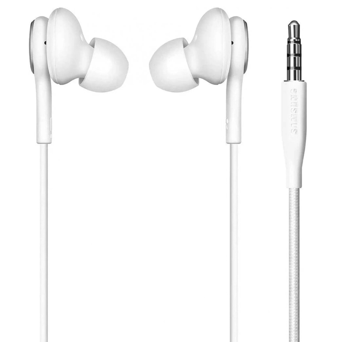 Weiße Ohrhörer und ein weißes Audio-Kabel. Der Markenname steht auf dem Stecker.