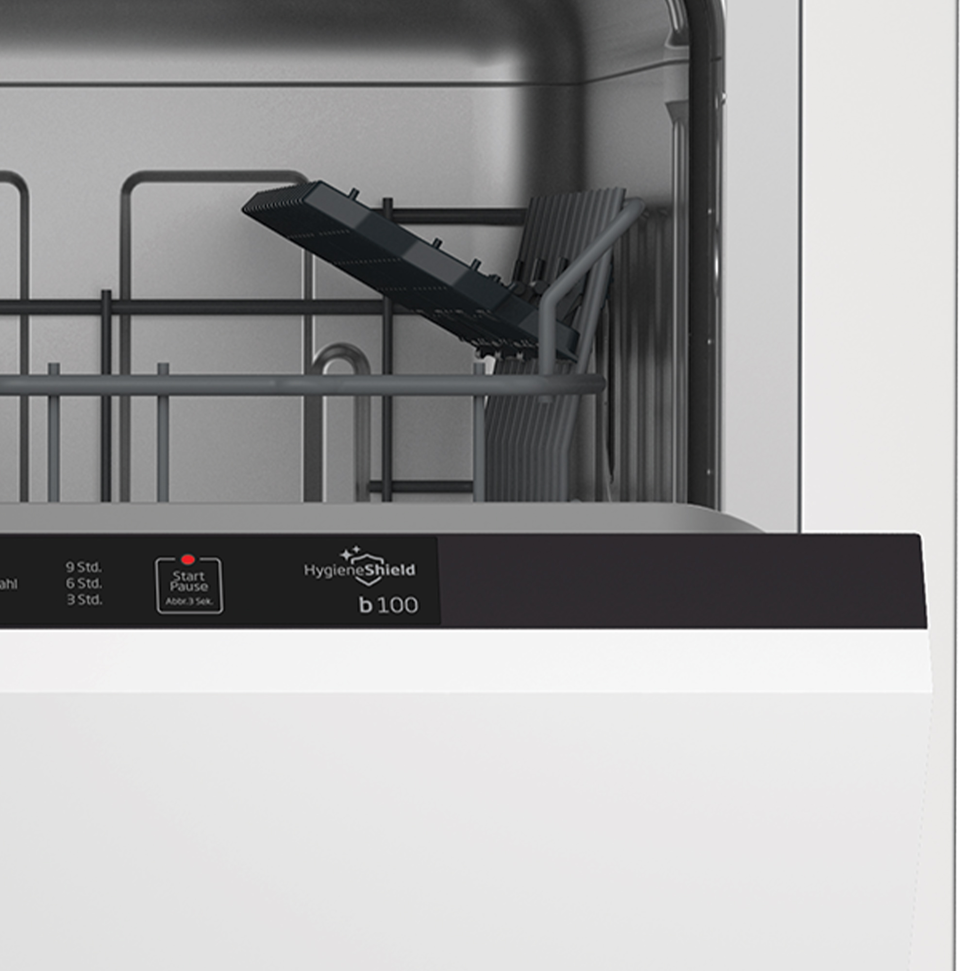 Wnętrze zmywarki z ramieniem natryskowym. Panel sterowania z opcjami startu i higieny.