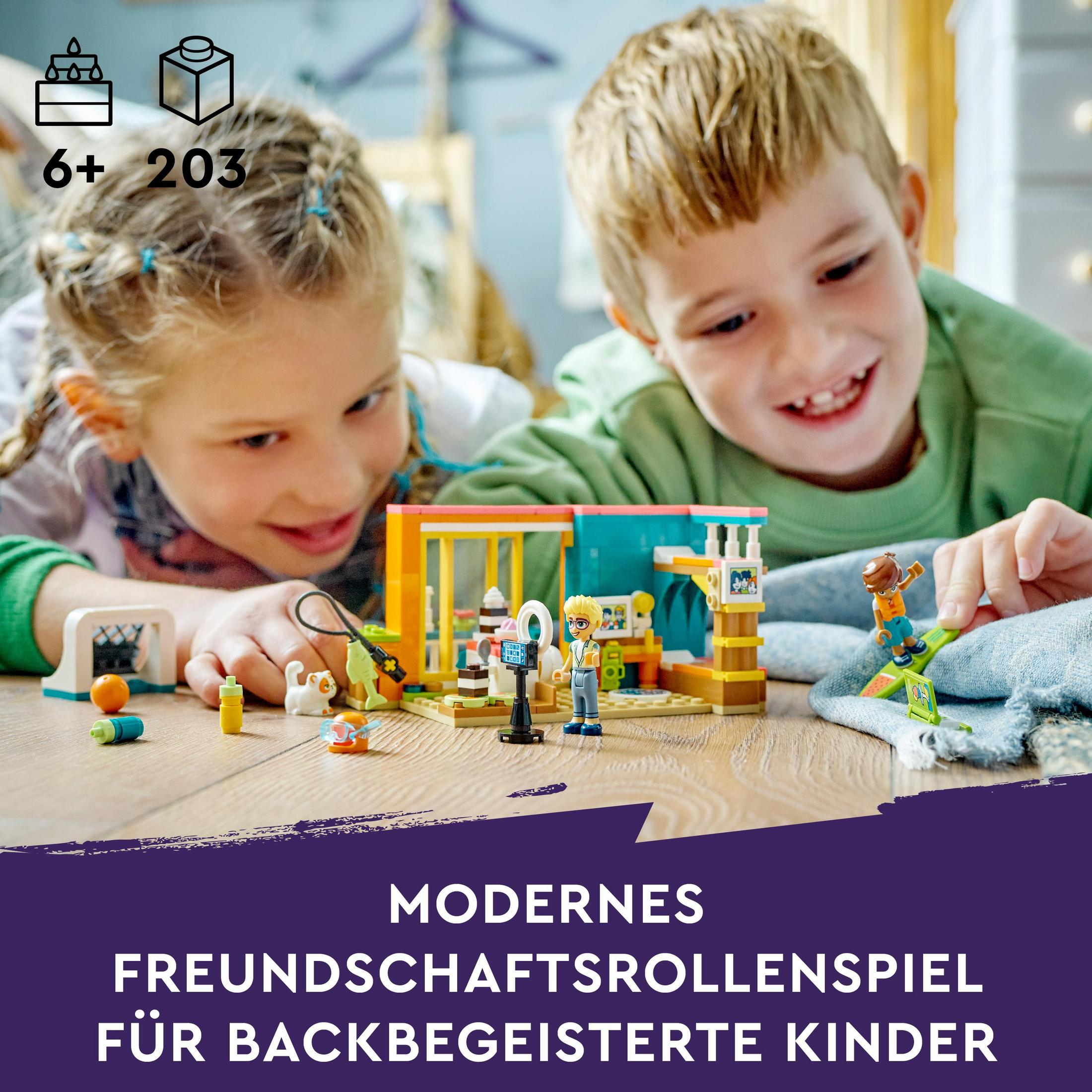 Enfants jouant avec un set Lego, texte : 'Jeu de rôle d'amitié moderne pour enfants passionnés de pâtisserie'.