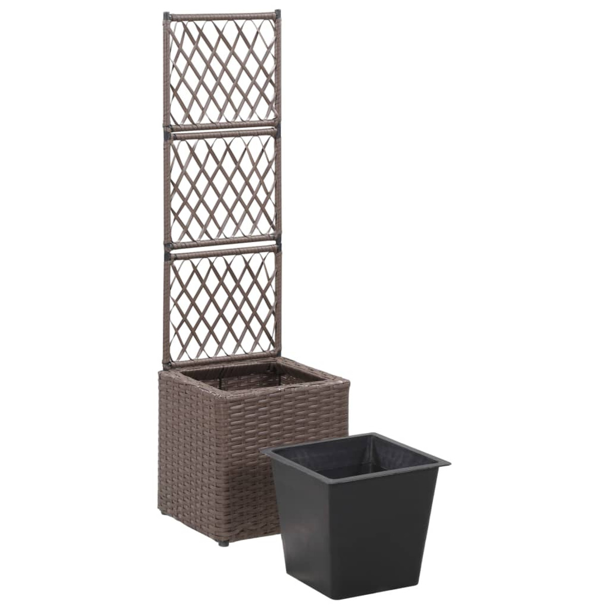 Ein brauner Rattan-Pflanzkübel mit Gitter und ein schwarzer quadratischer Pflanzkübel. Das Gitter hat ein Rautenmuster.