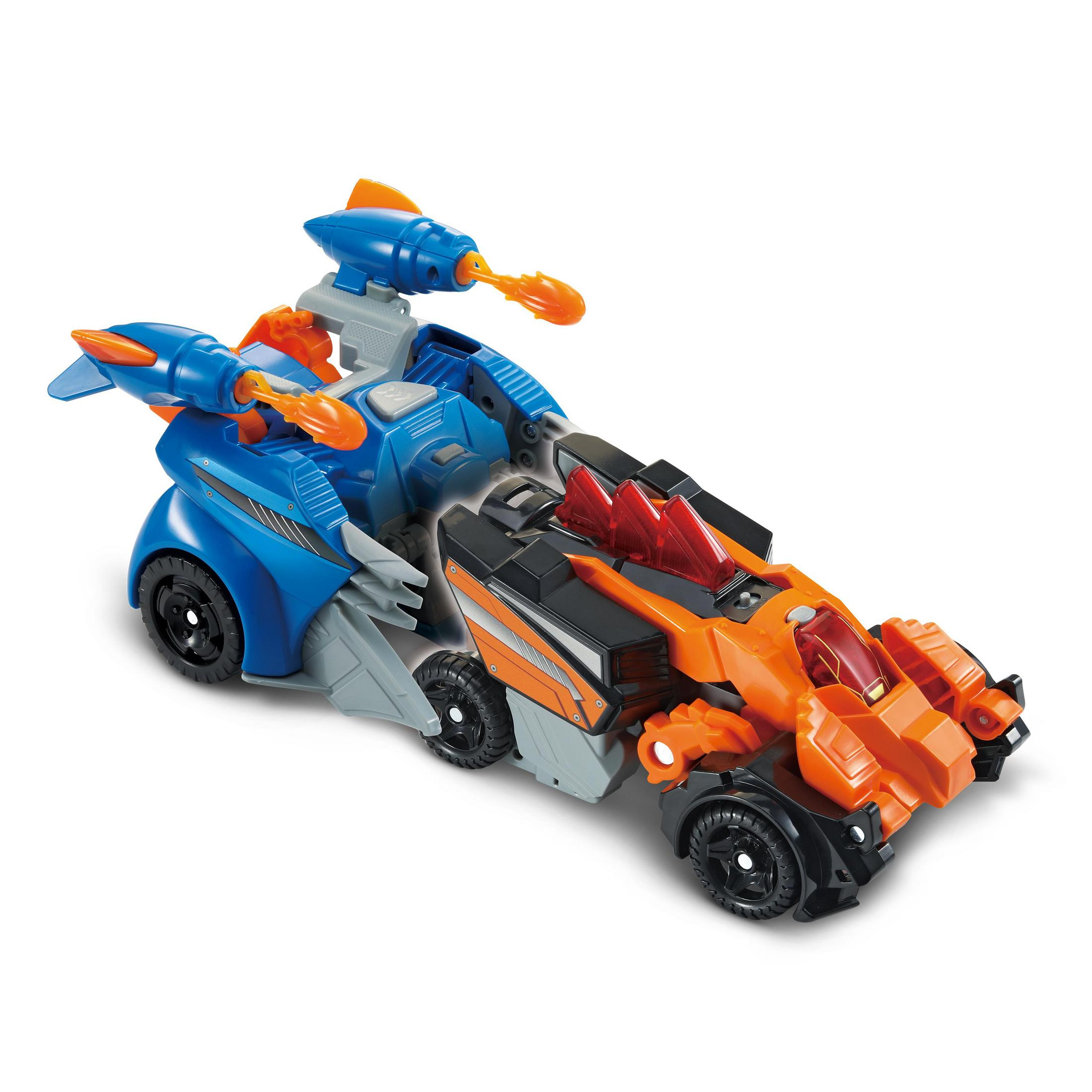 Ein blaues und orangefarbenes Spielzeugauto wird gezeigt. Es hat einen Raketenwerfer. Das Auto ist vor weißem Hintergrund.