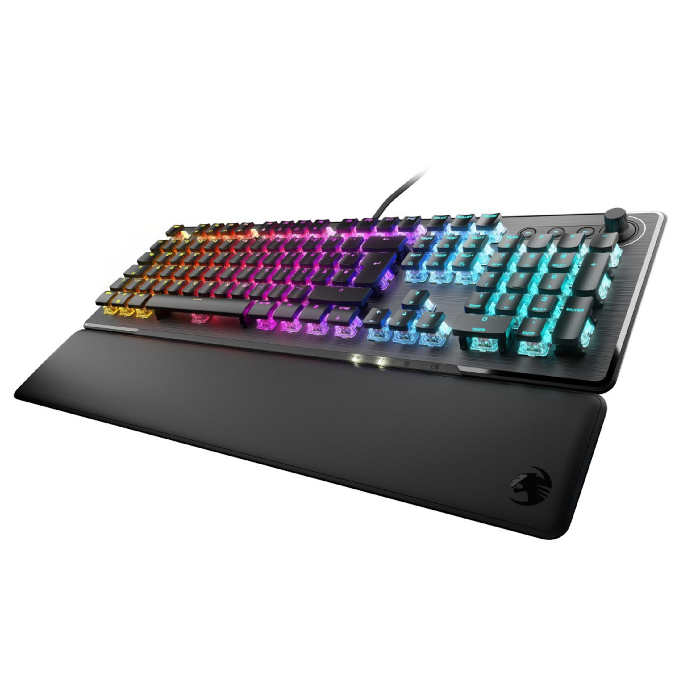 Tastiera da gioco retroilluminata RGB con poggiapolsi, isolata su sfondo bianco.
