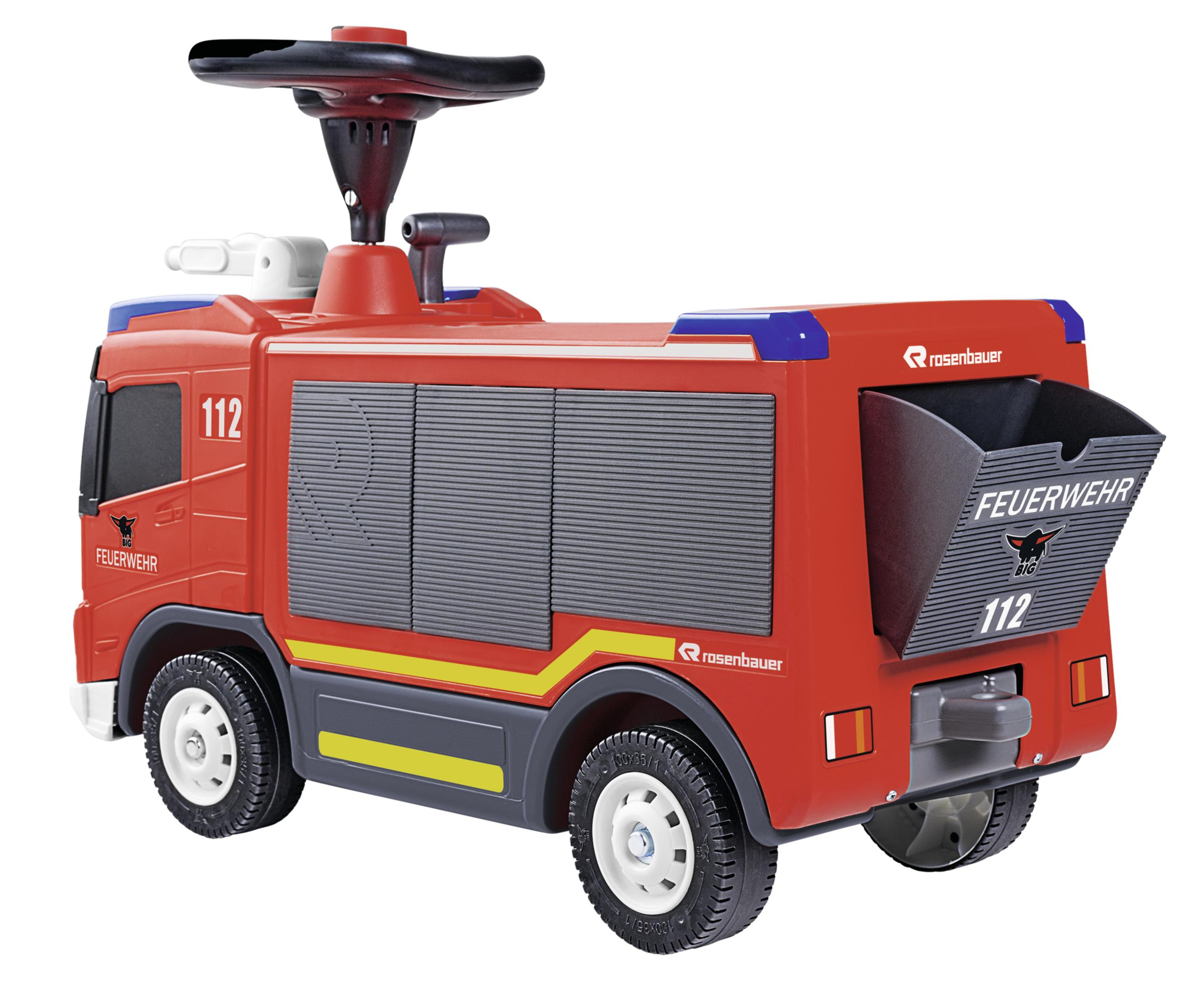 Ein rotes Feuerwehrauto-Spielzeug mit schwarzen Details. Das Spielzeug befindet sich auf weißem Hintergrund.
