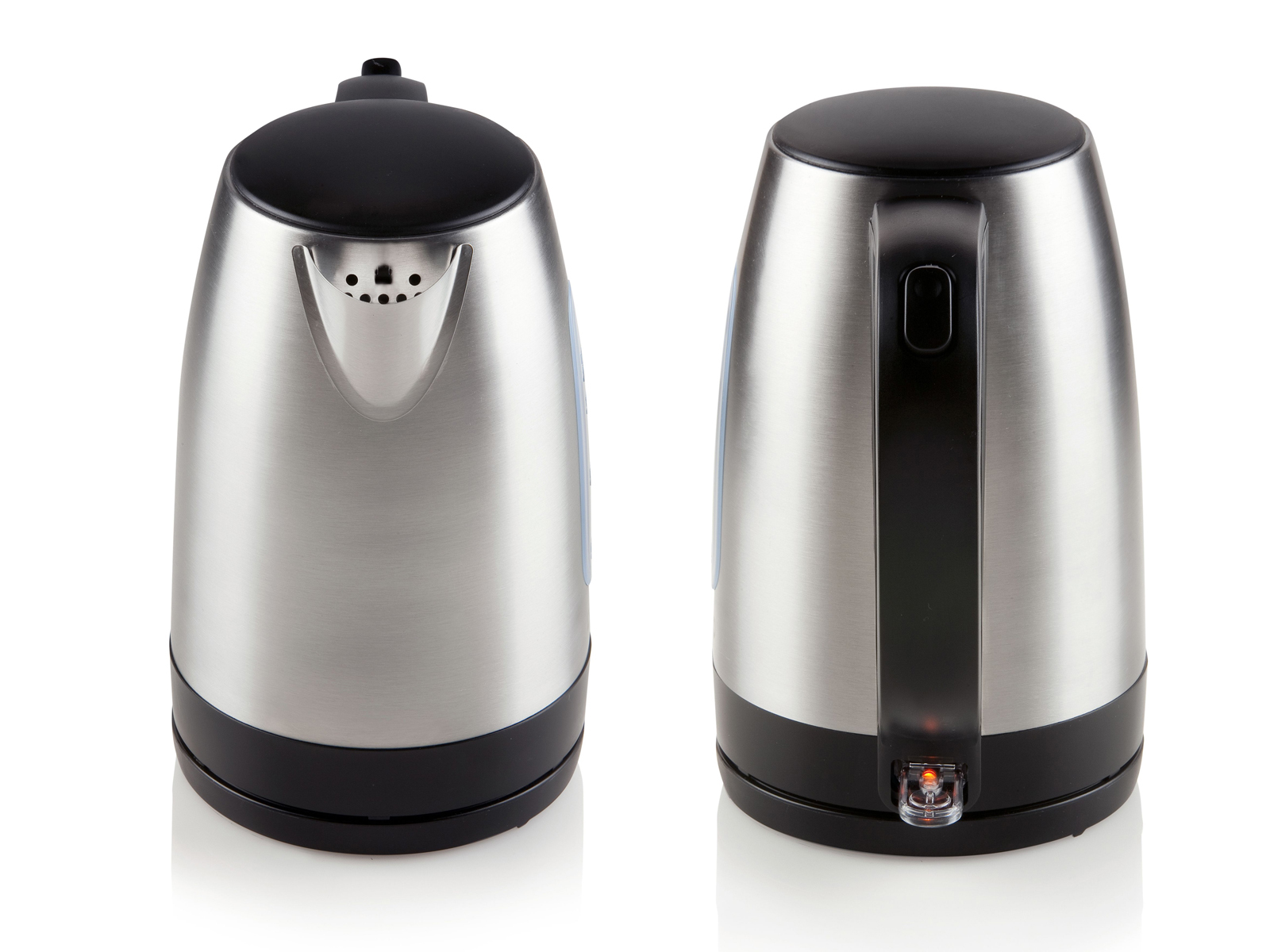 Czajnik elektryczny ze stali nierdzewnej, czarny górny i dolny. Widok z przodu i z tyłu, białe tło.