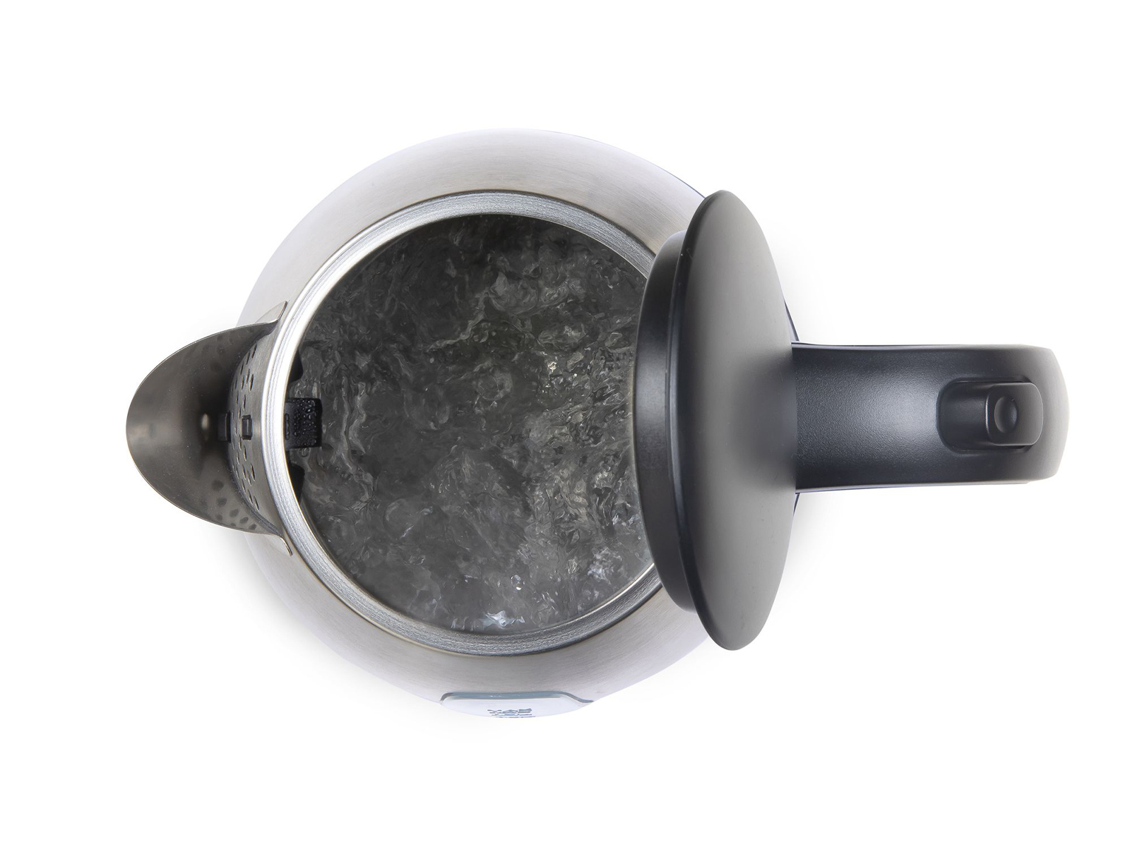 Widok z góry na czajnik z wrzącą wodą w środku i otwartą pokrywą. Czarny uchwyt.