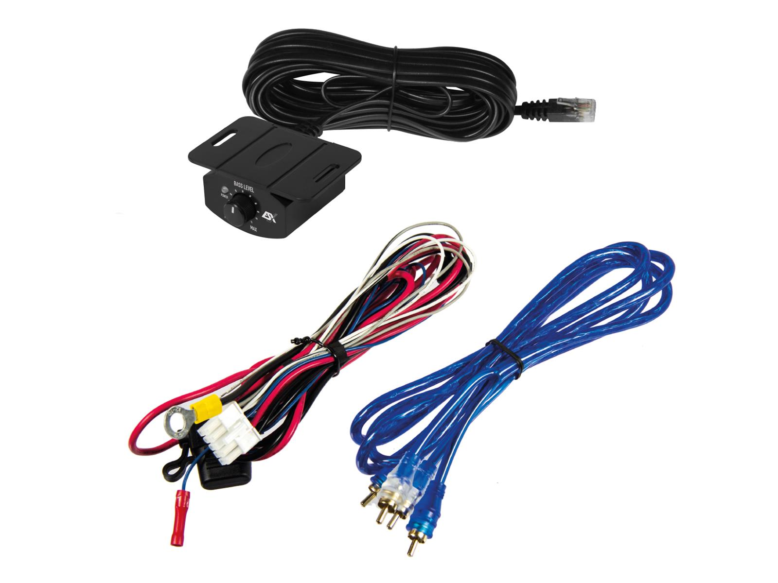 Verschiedene Car-Audio-Komponenten: ein Modul, ein schwarzes Kabel und Kabelbündel.