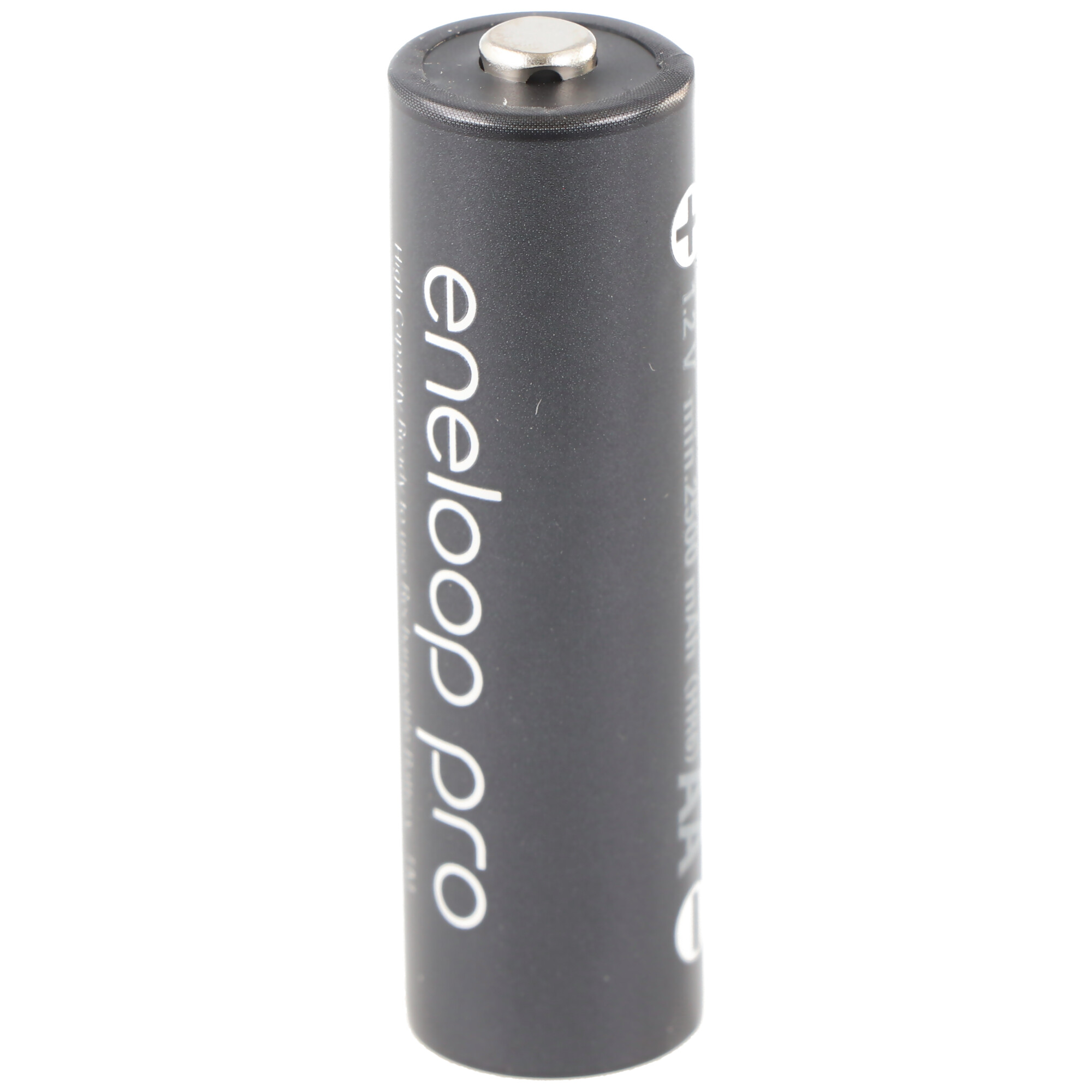 Eine schwarze eneloop pro AA-Batterie, zylindrische Form, weißer Text.