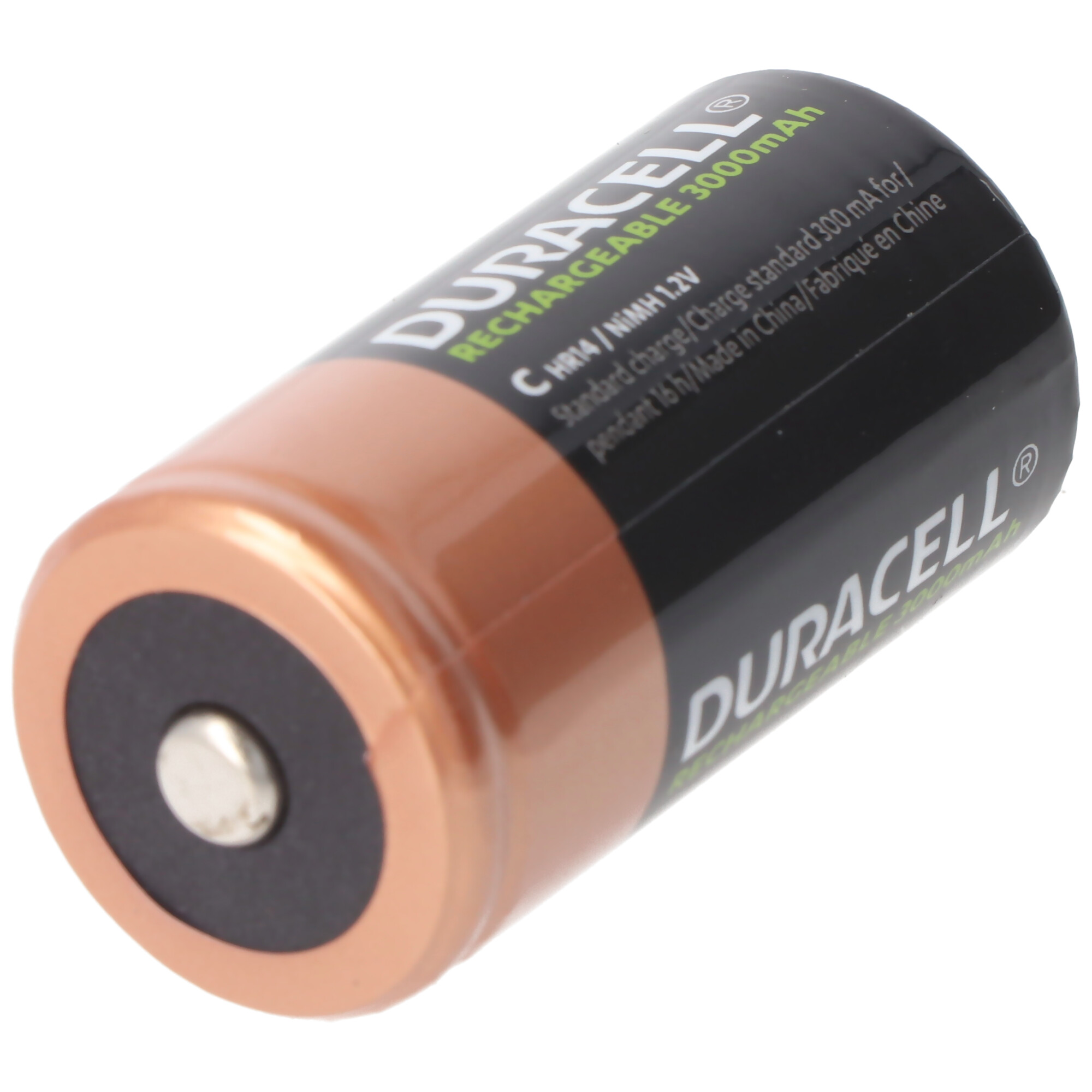 Wiederaufladbare Duracell C-Batterie. Schwarz, Kupfer und Grün. Weißer Hintergrund. Text sichtbar.