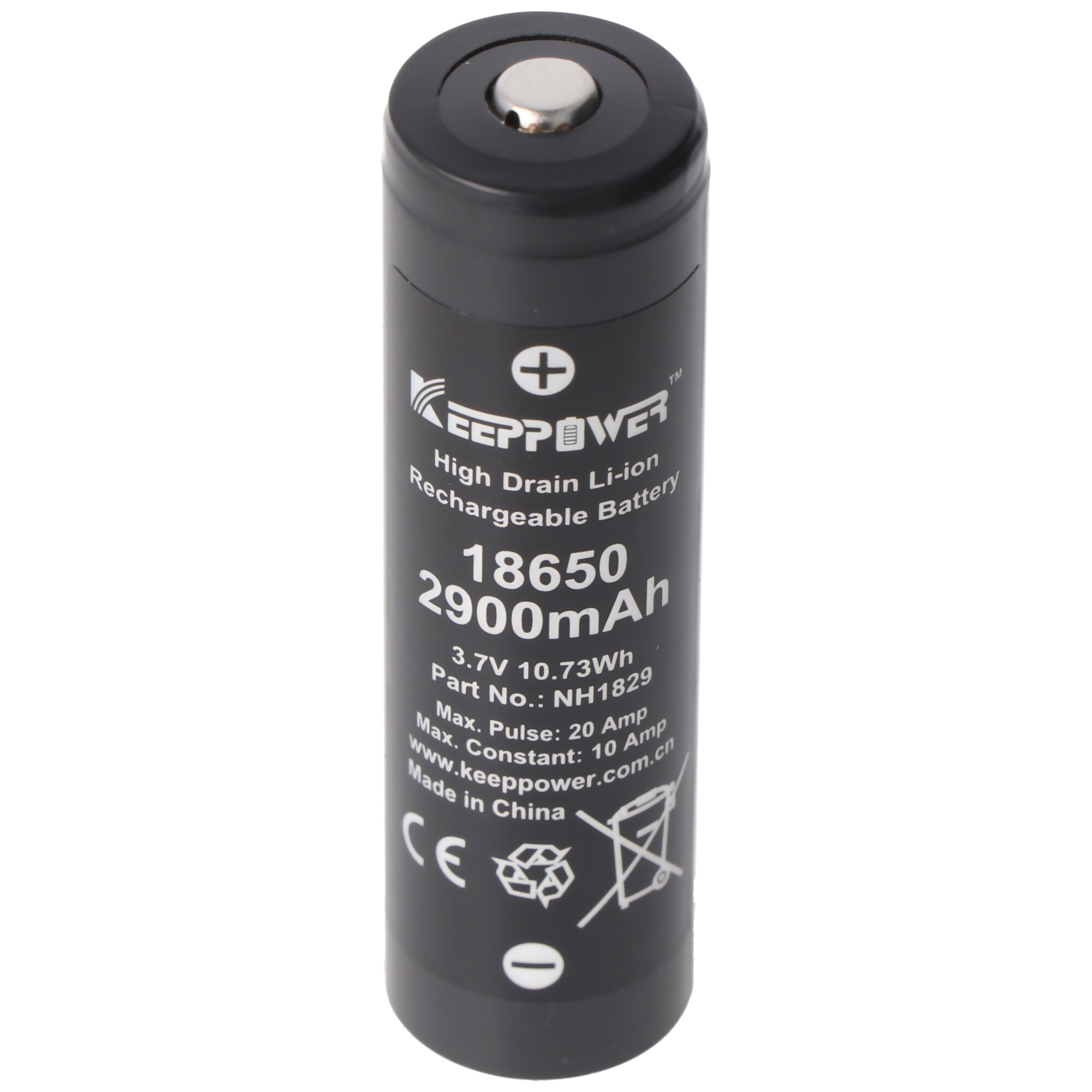 Zwarte oplaadbare batterij met details erop gedrukt. Witte achtergrond.