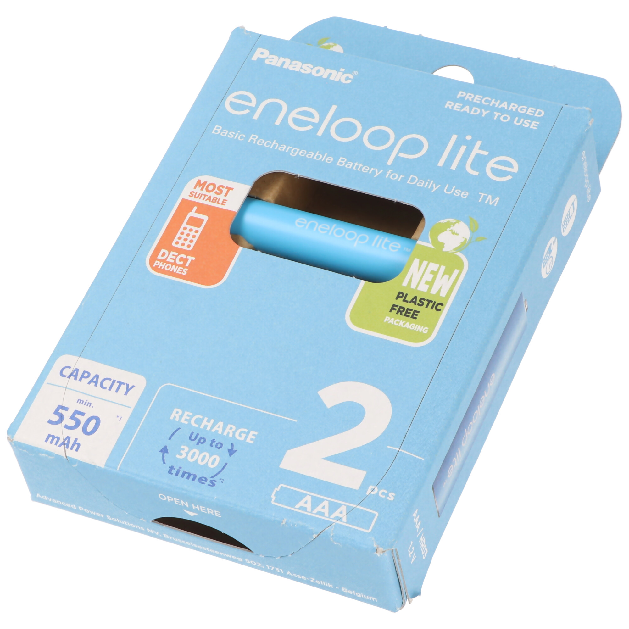 Eine blaue und weiße Schachtel mit Batterien und dem Namen Eneloop Lite darauf.