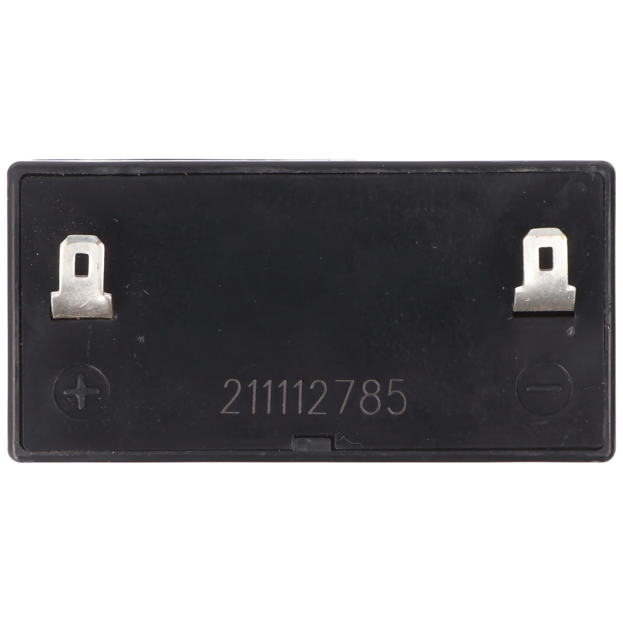 Schwarze rechteckige Batterie mit Metalllaschen. Der Text '211112785' ist auf der Oberfläche aufgedruckt.