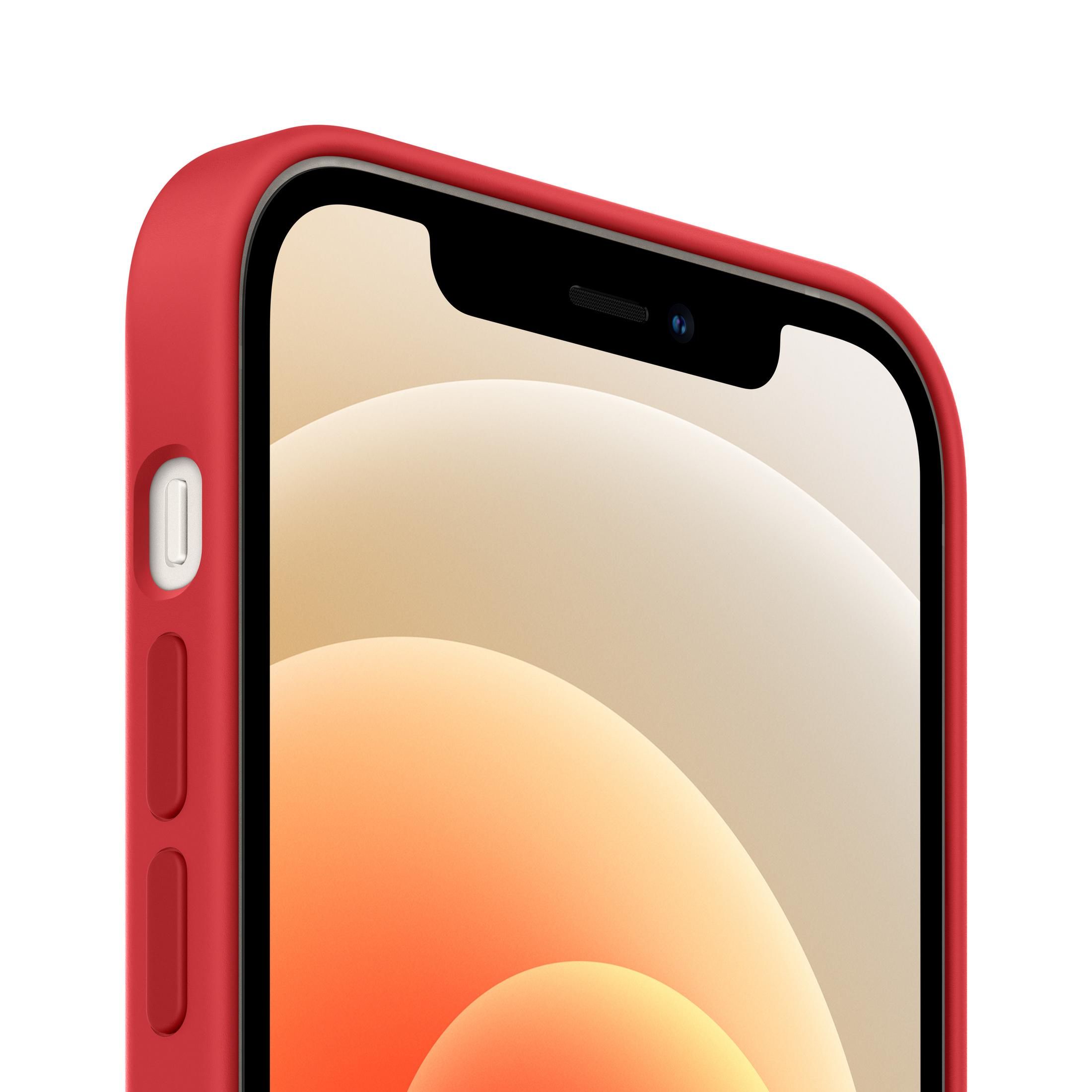 Een close-up van een rode telefoonhoes met een camera-uitsparing, die een smartphone bedekt.