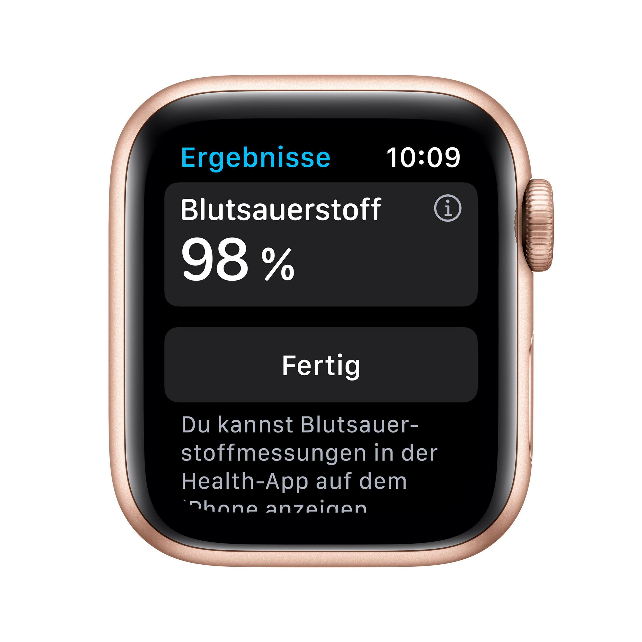Eine Apple Watch zeigt Blutsauerstoffgehalt mit goldenem Gehäuse.