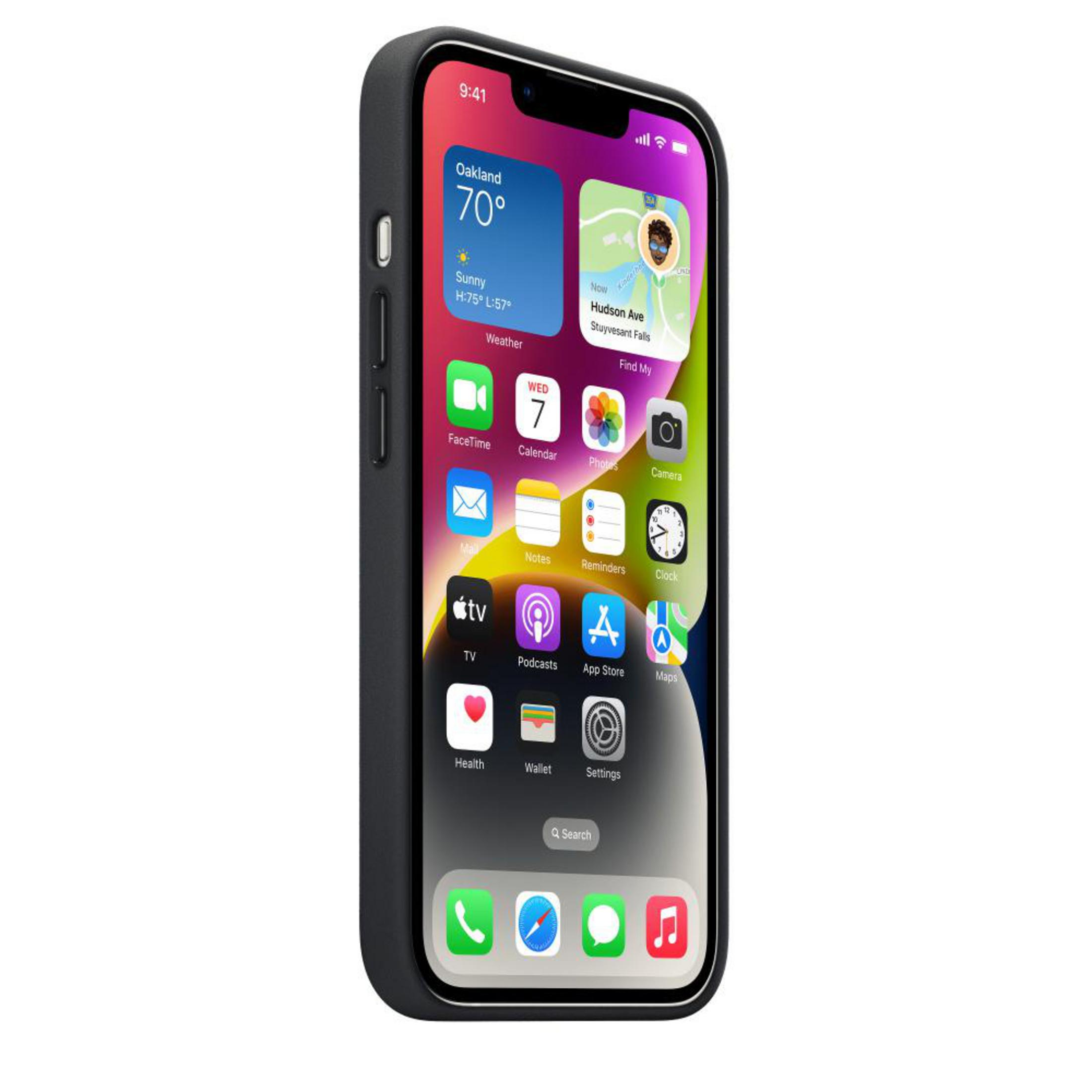 iPhone noir dans un étui noir, montrant l'écran avec applications et météo.