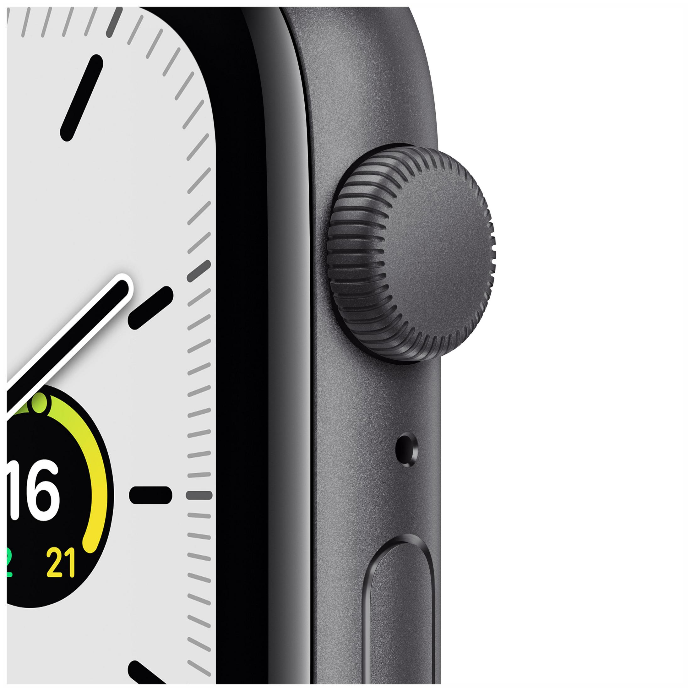 Nahaufnahme einer Apple Watch mit digitaler Anzeige. Die Seitentaste und die Krone sind sichtbar.