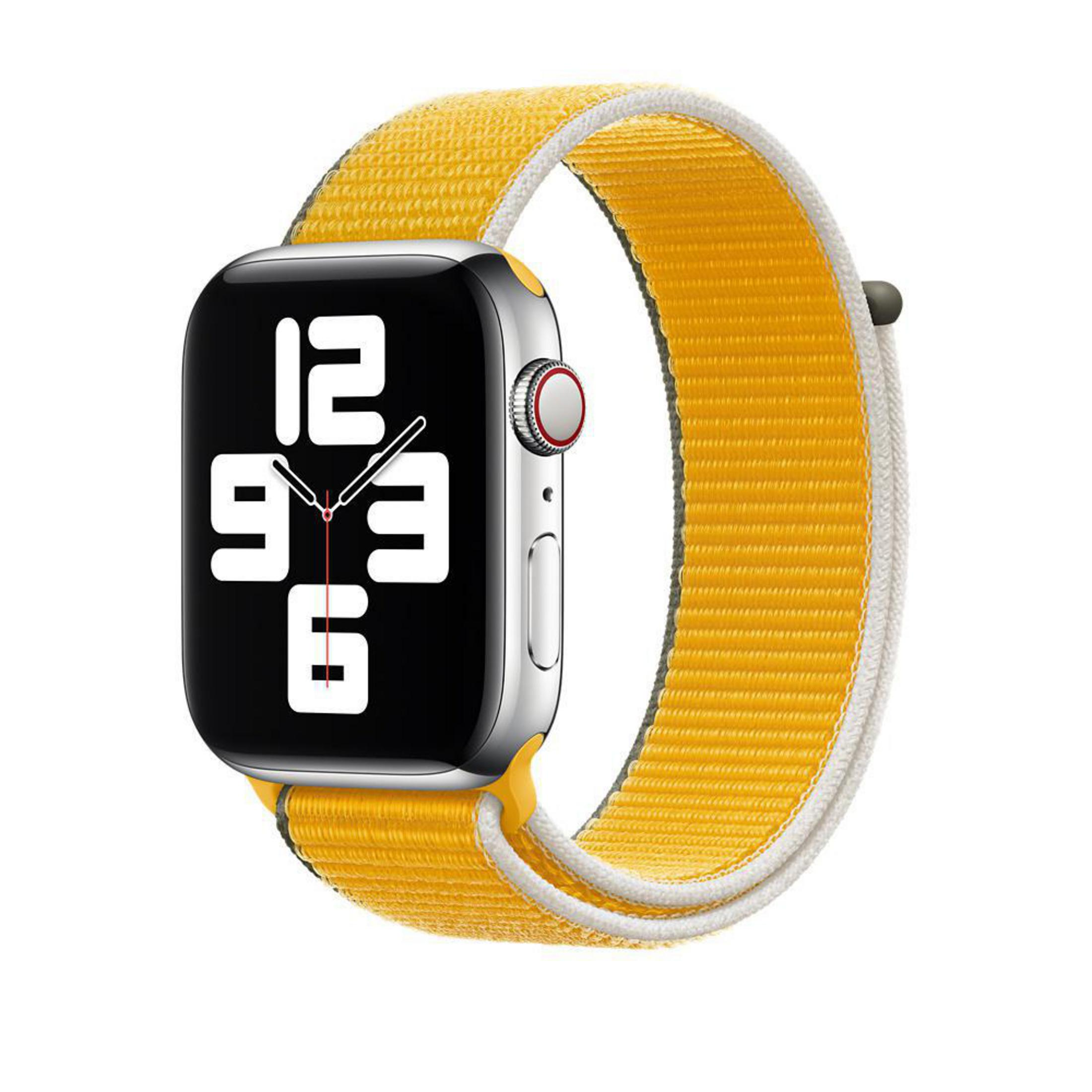 Apple Watch z żółto-białym paskiem z tkaniny, pokazujący godzinę.