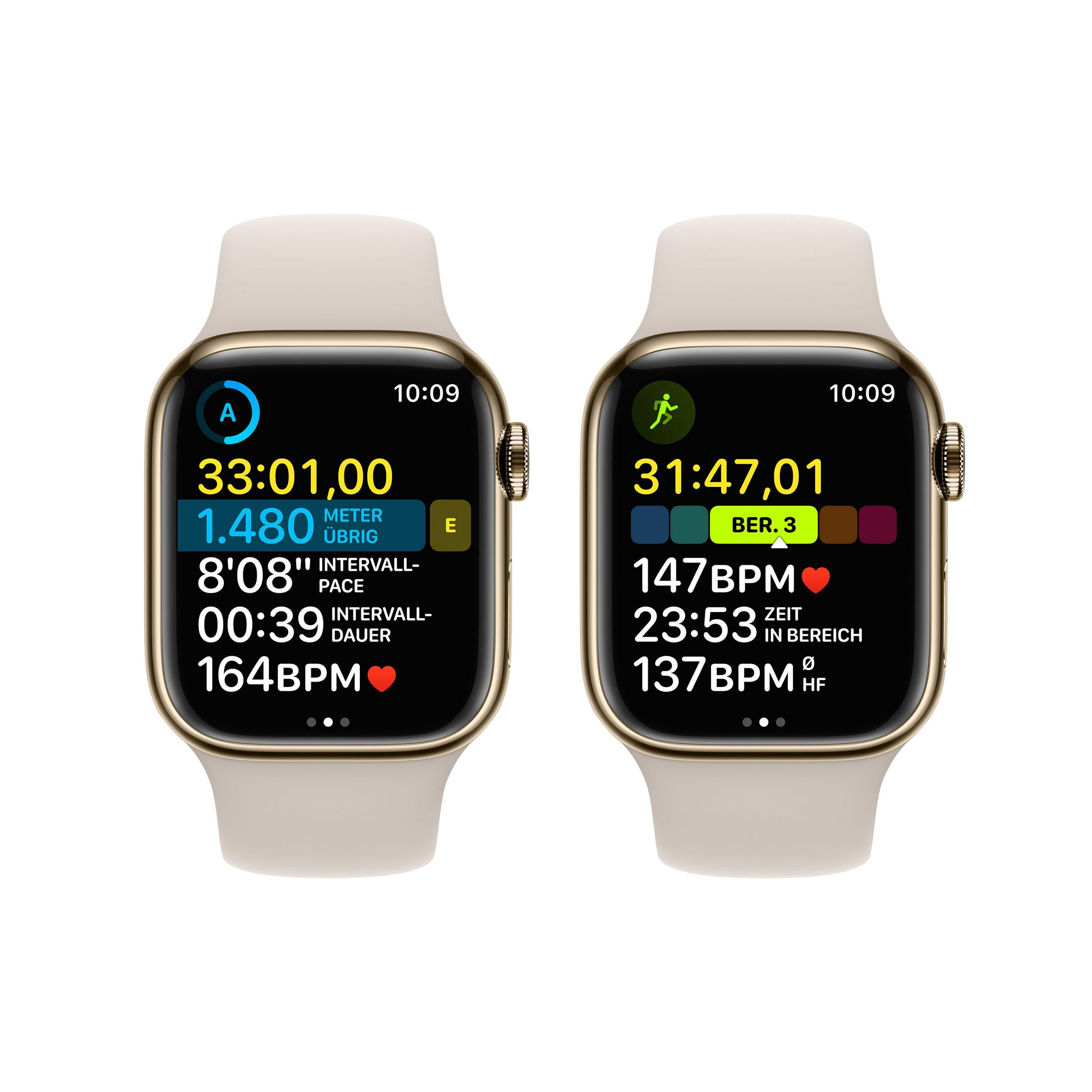Zwei Apple Watches nebeneinander. Anzeigen zeigen Trainingsdaten und Uhrzeit.