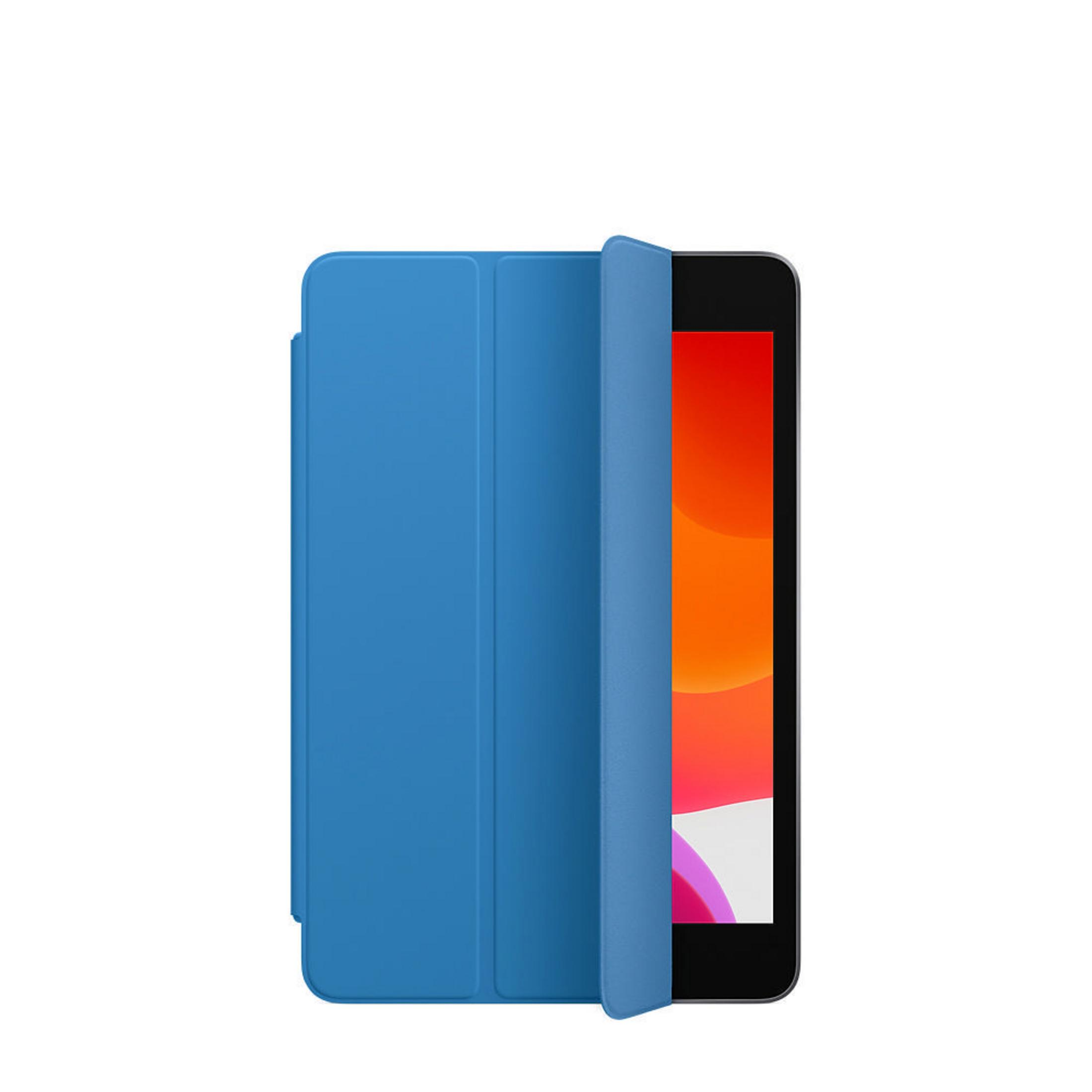 Eine blaue iPad-Hülle, teilweise geöffnet, wodurch der Bildschirm sichtbar wird.
