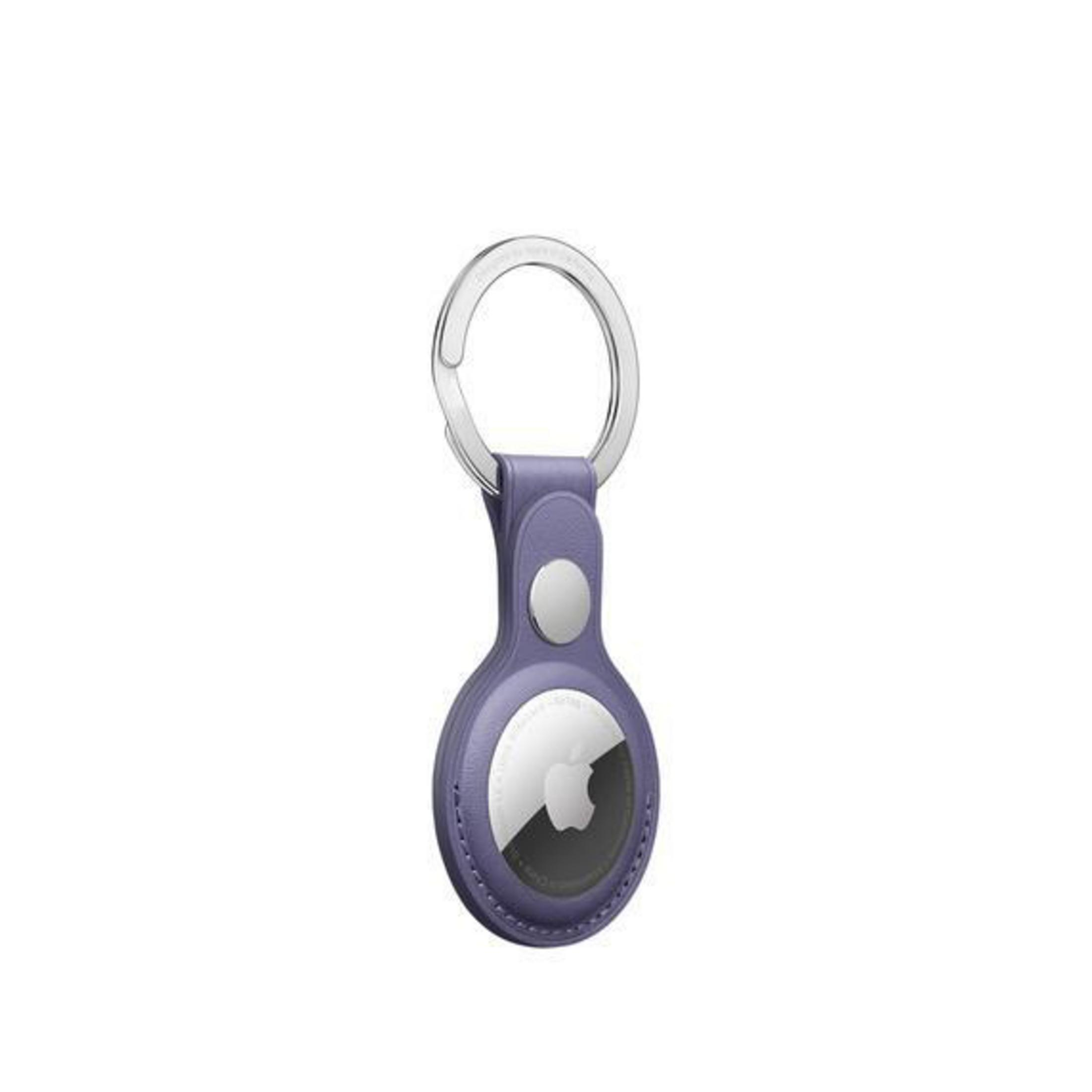 Lila AirTag-Schlüsselanhänger mit silbernem Ring und Apple-Logo, auf weißem Hintergrund.