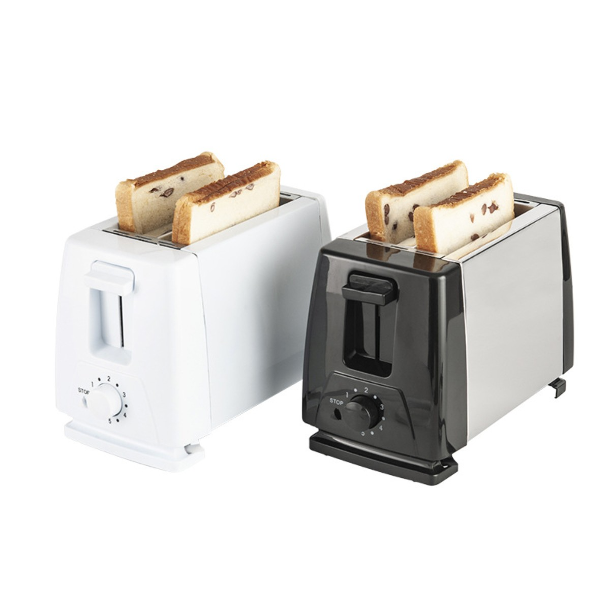 Zwei Toaster, einer weiß und einer schwarz, mit Brot darin. Jeder Toaster hat einen Drehregler.