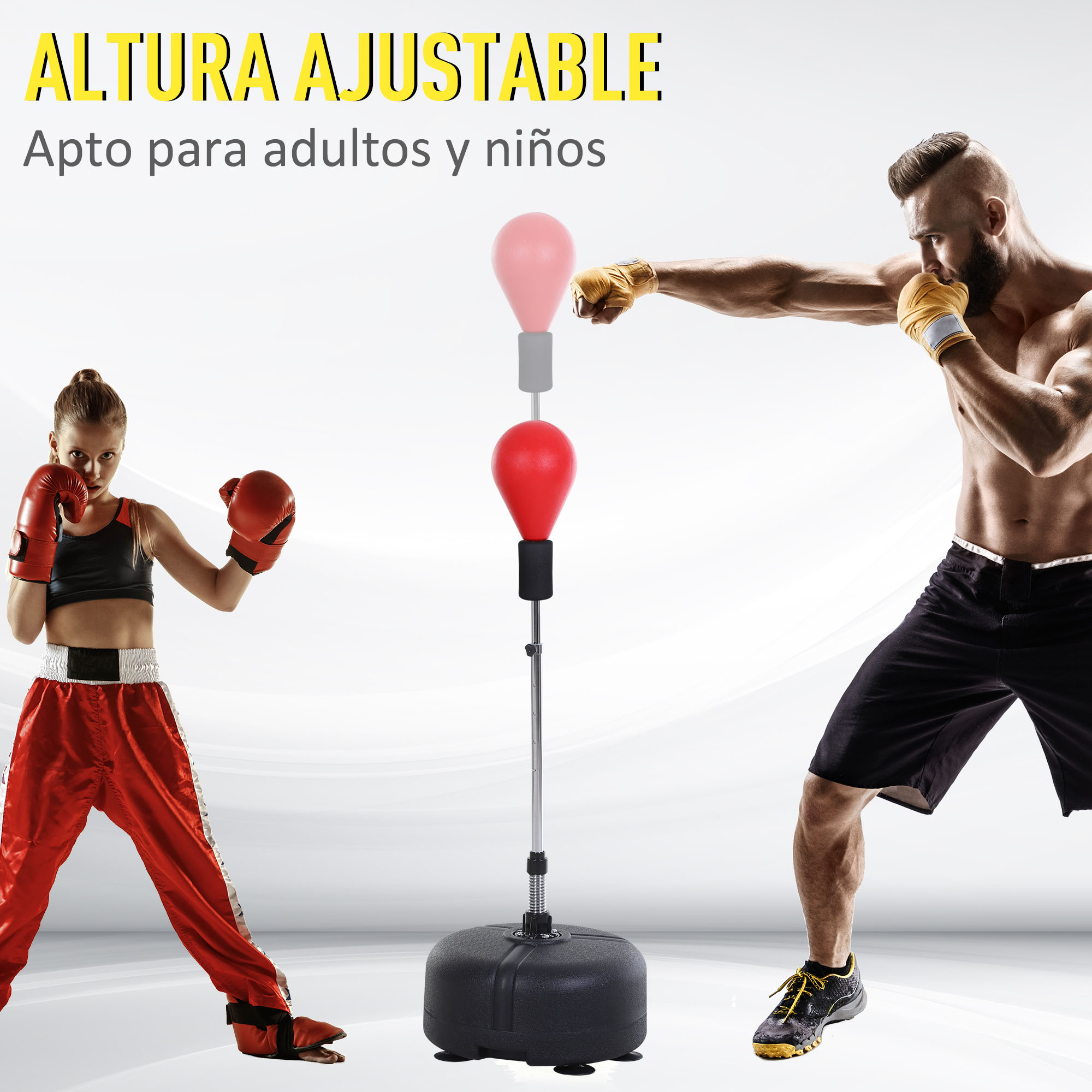 Un hombre golpea un saco de boxeo con una niña, ambos con equipo de boxeo.