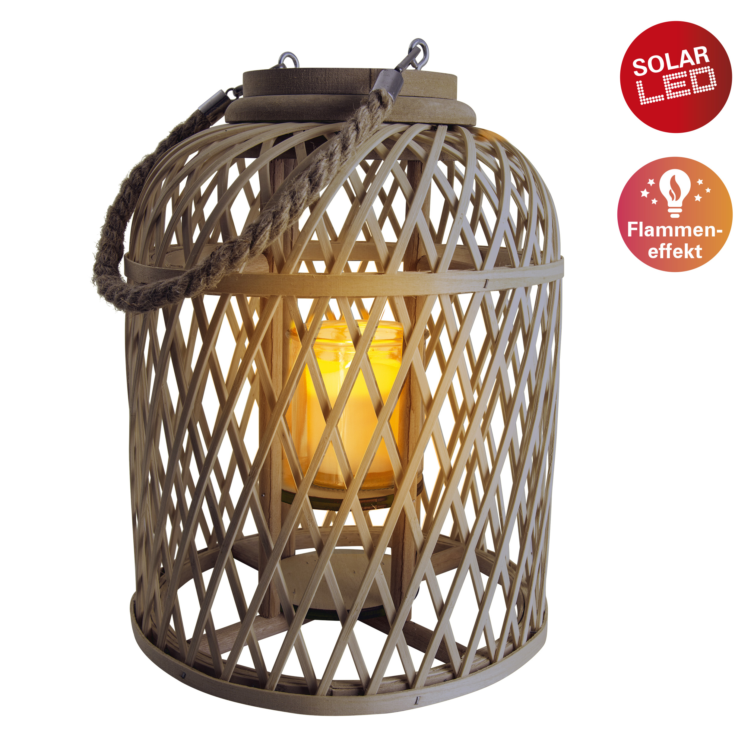 Una lanterna di legno marrone con manico in corda. Contiene una candela accesa con un'etichetta con effetto fiamma.