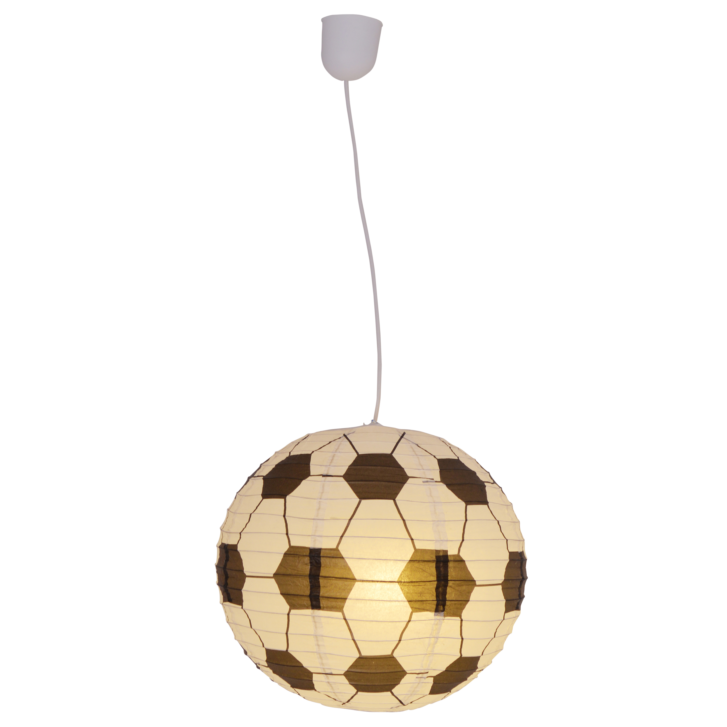 Eine fußballförmige Papierlampe mit schwarz-weißen Sechsecken, die hängt.