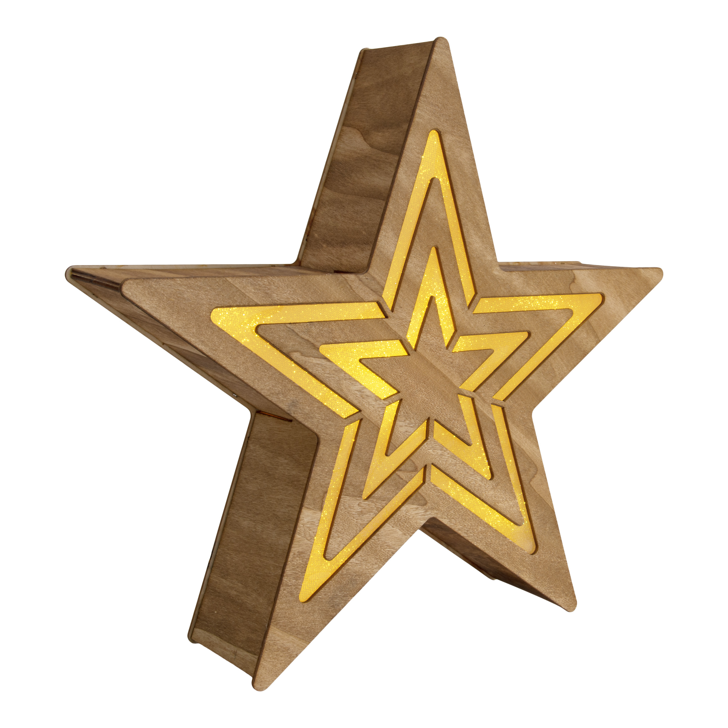 Hölzerner Stern mit innerem Sterndesign, gelb leuchtendes Licht. Weißer Hintergrund.